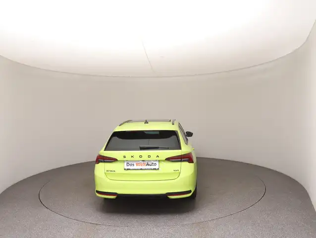 Skoda Octavia view 6