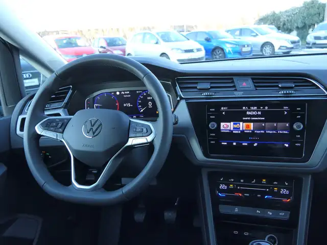 Volkswagen Touran view 9