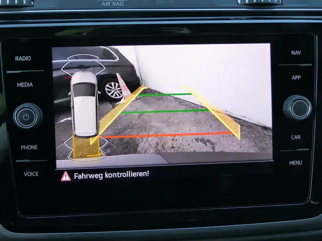 Volkswagen Touran view 12