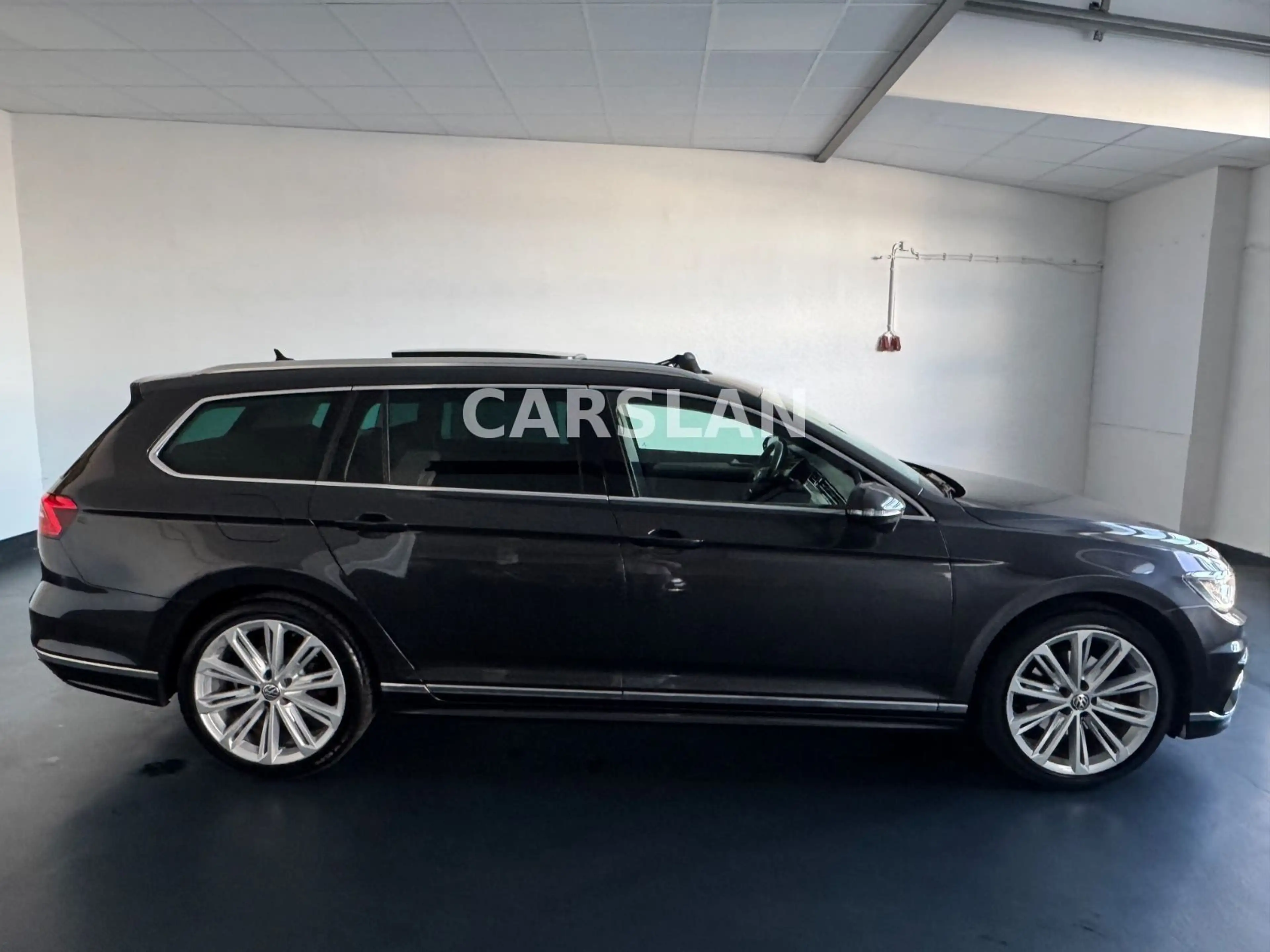 Volkswagen Passat Variant 2.0 TSI R LINE HIGHLINE VIRTUAL — photo 8