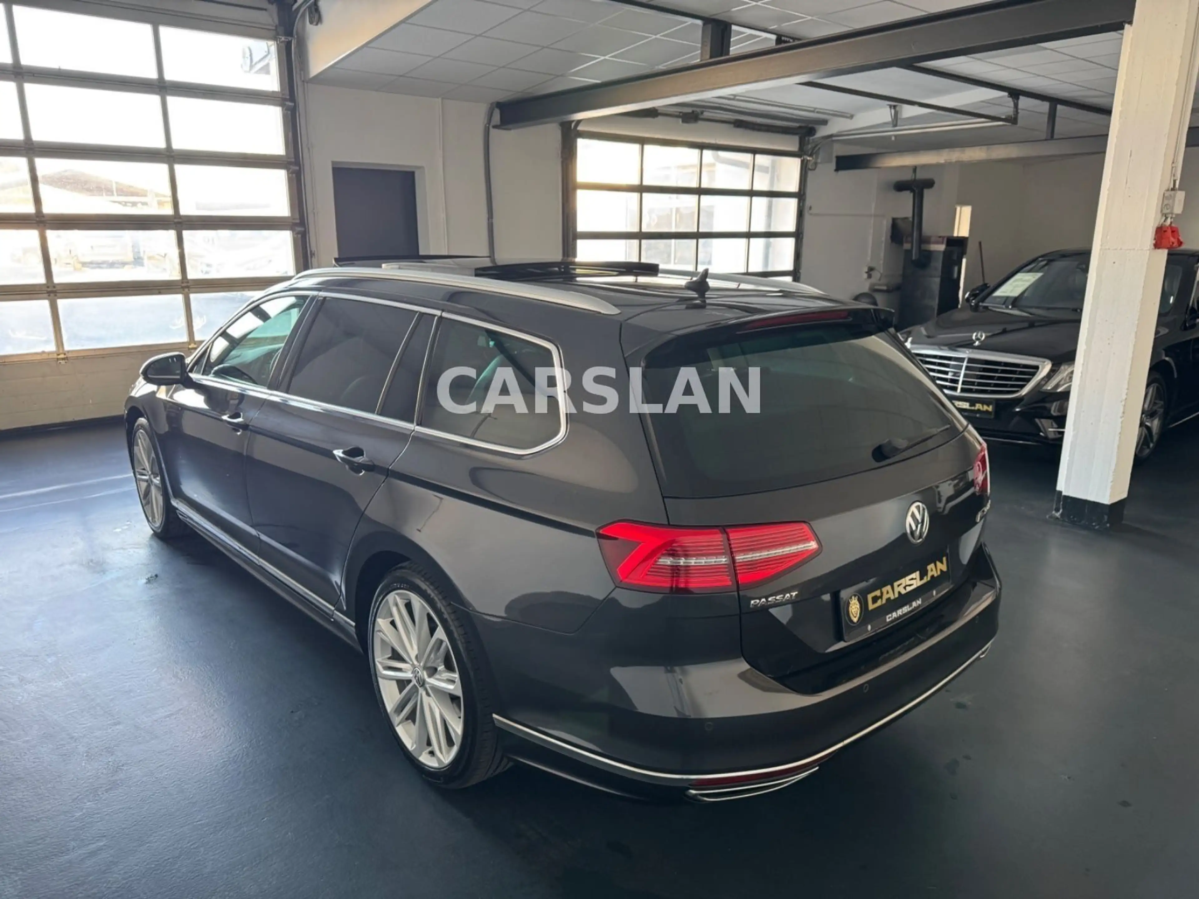 Volkswagen Passat Variant 2.0 TSI R LINE HIGHLINE VIRTUAL — photo 10