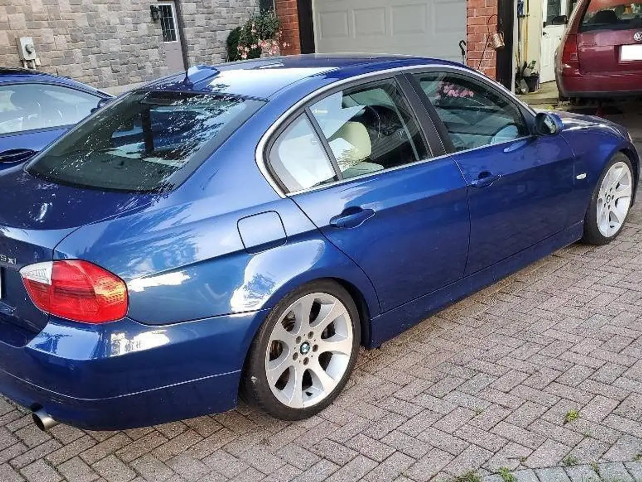 BMW 3 Series снимка BMW 3 Series