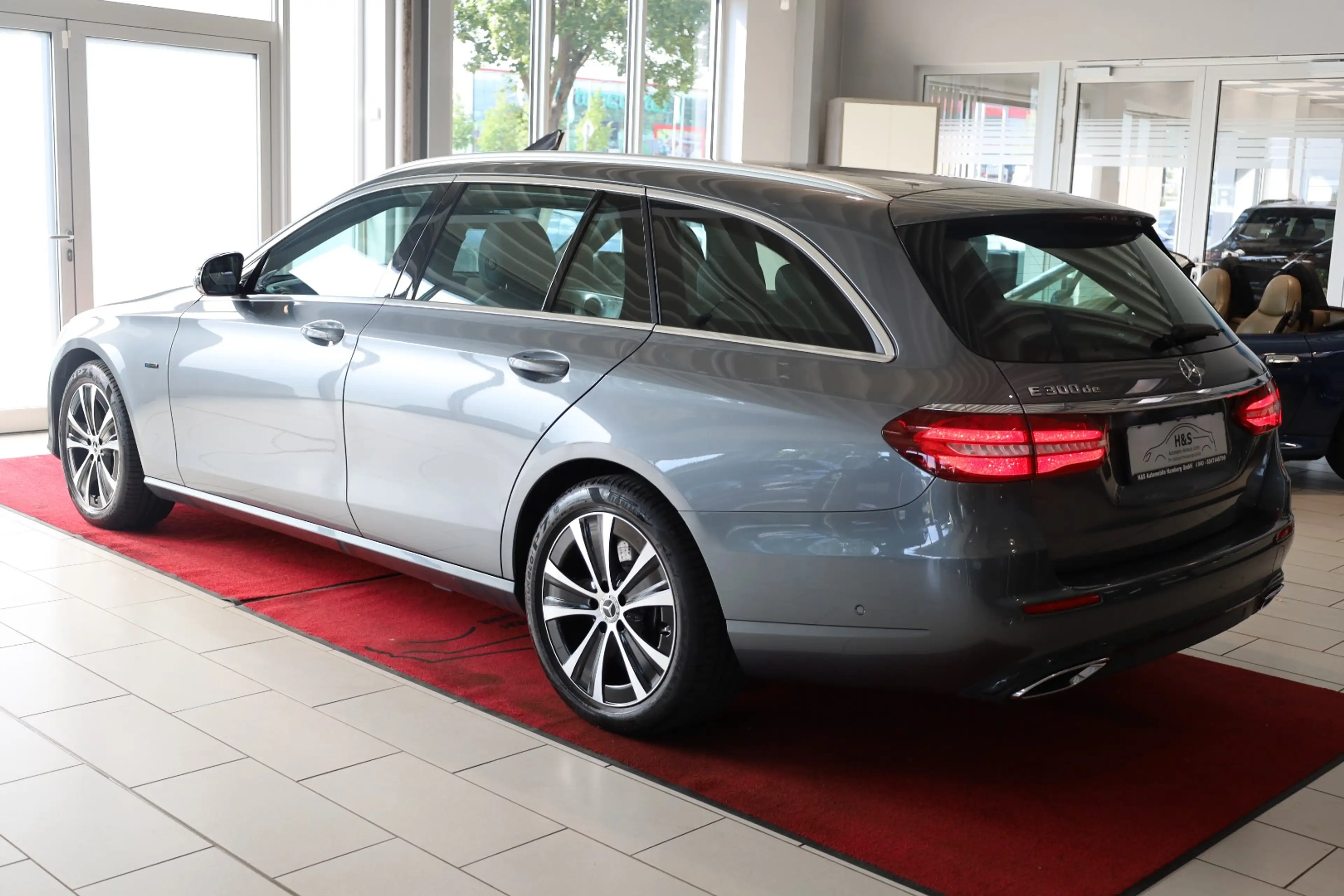 Mercedes-Benz E 300 de Avantgarde *AHK*NAVI*Schiebedach — photo 3
