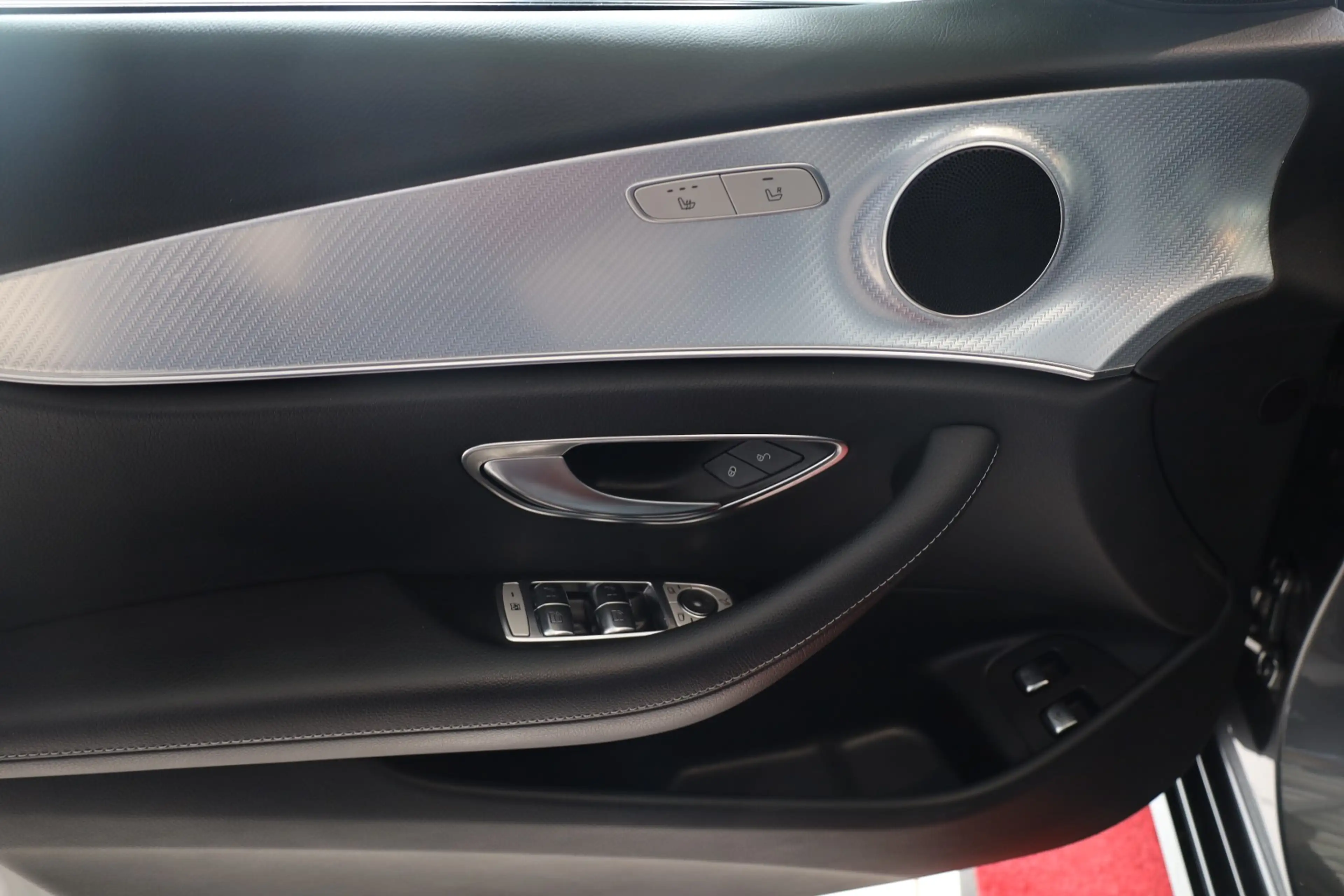 Mercedes-Benz E 300 de Avantgarde *AHK*NAVI*Schiebedach — photo 15