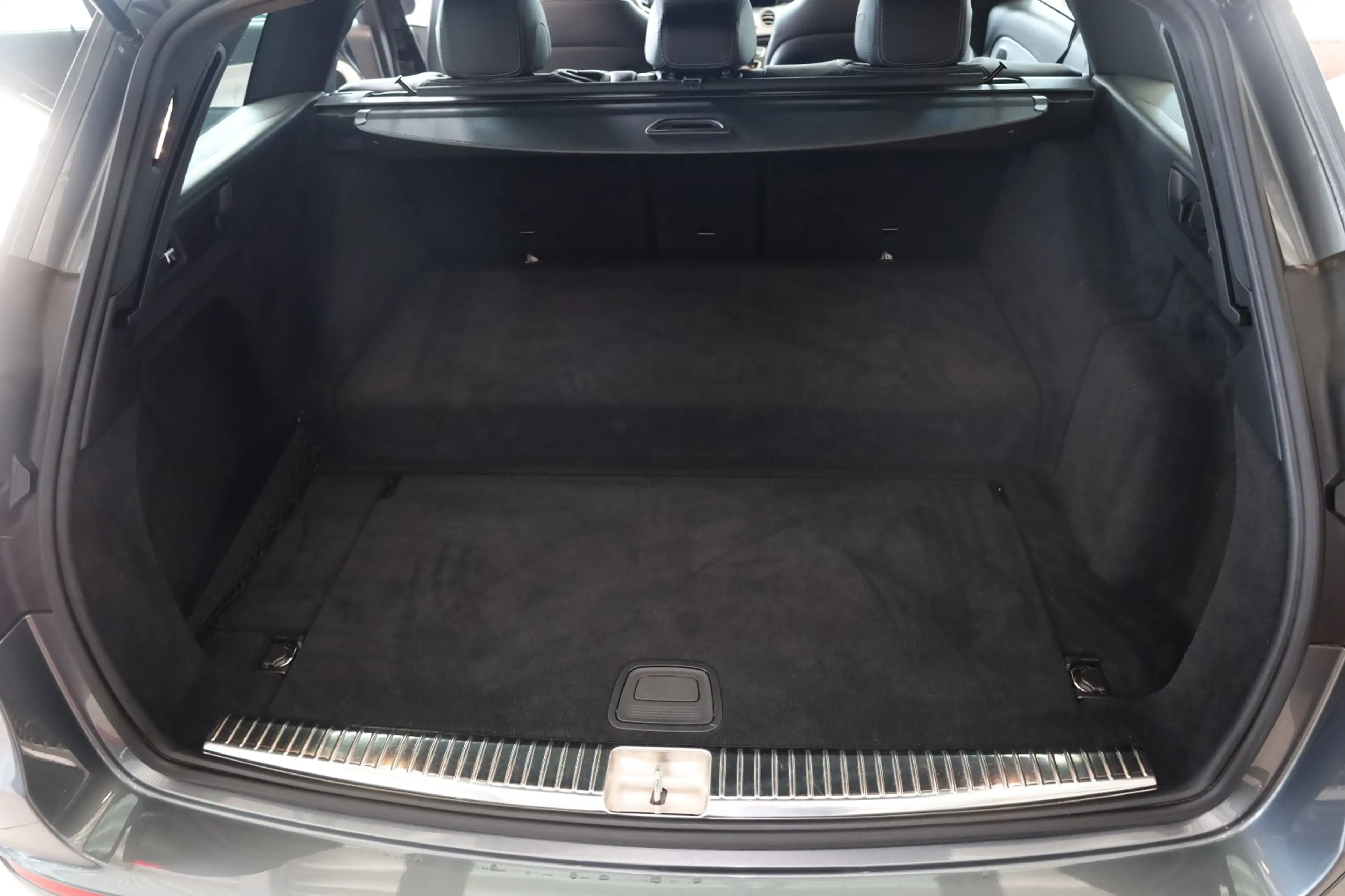 Mercedes-Benz E 300 de Avantgarde *AHK*NAVI*Schiebedach — photo 10