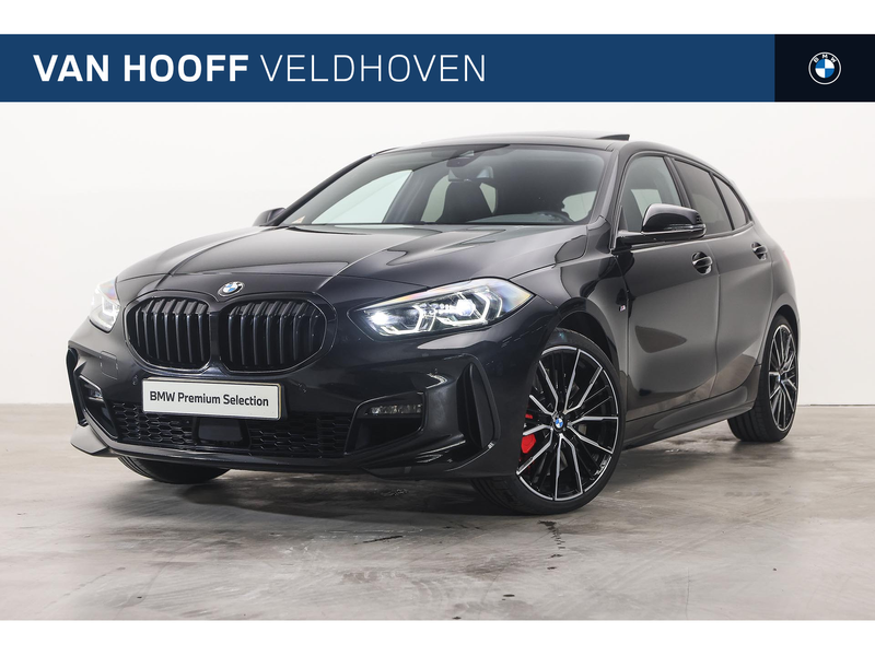BMW 120 1 Serie 120i M Sport Automaat / Trekhaak / Panoram