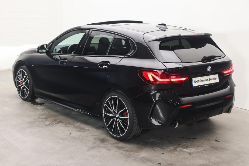 BMW 120 1 Serie 120i M Sport Automaat / Trekhaak / Panoram — photo 2