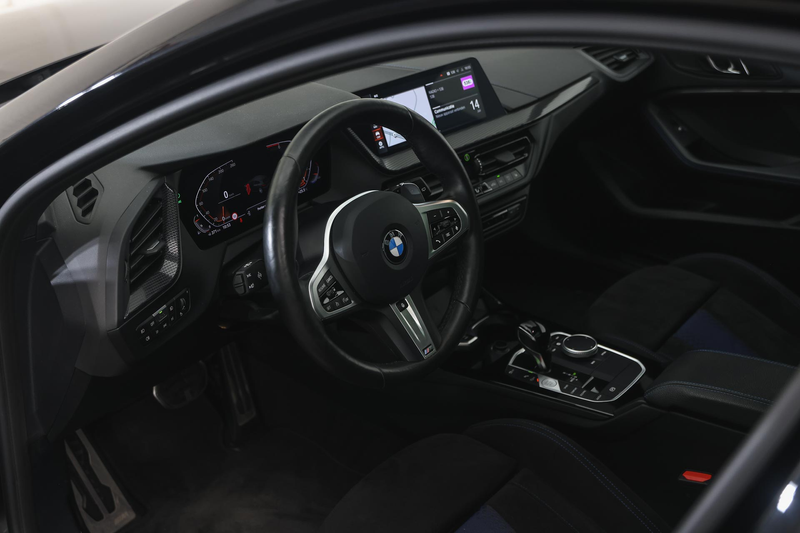 BMW 120 1 Serie 120i M Sport Automaat / Trekhaak / Panoram — photo 9