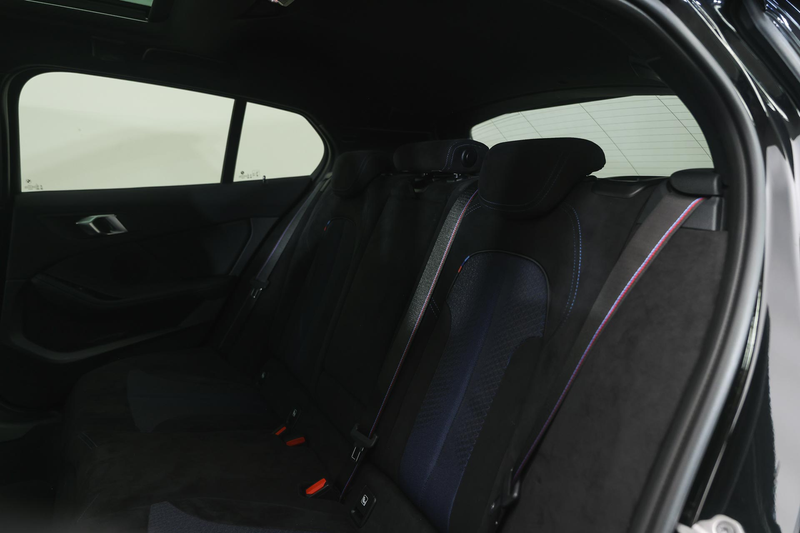 BMW 120 1 Serie 120i M Sport Automaat / Trekhaak / Panoram — photo 12