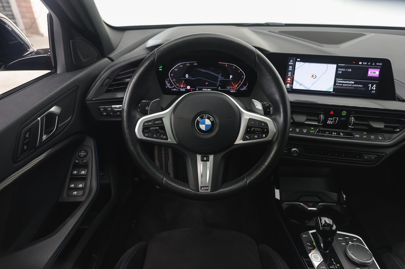 BMW 120 1 Serie 120i M Sport Automaat / Trekhaak / Panoram — photo 3