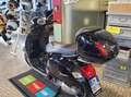 Vespa GTS 300 Super Zwart - thumbnail 4