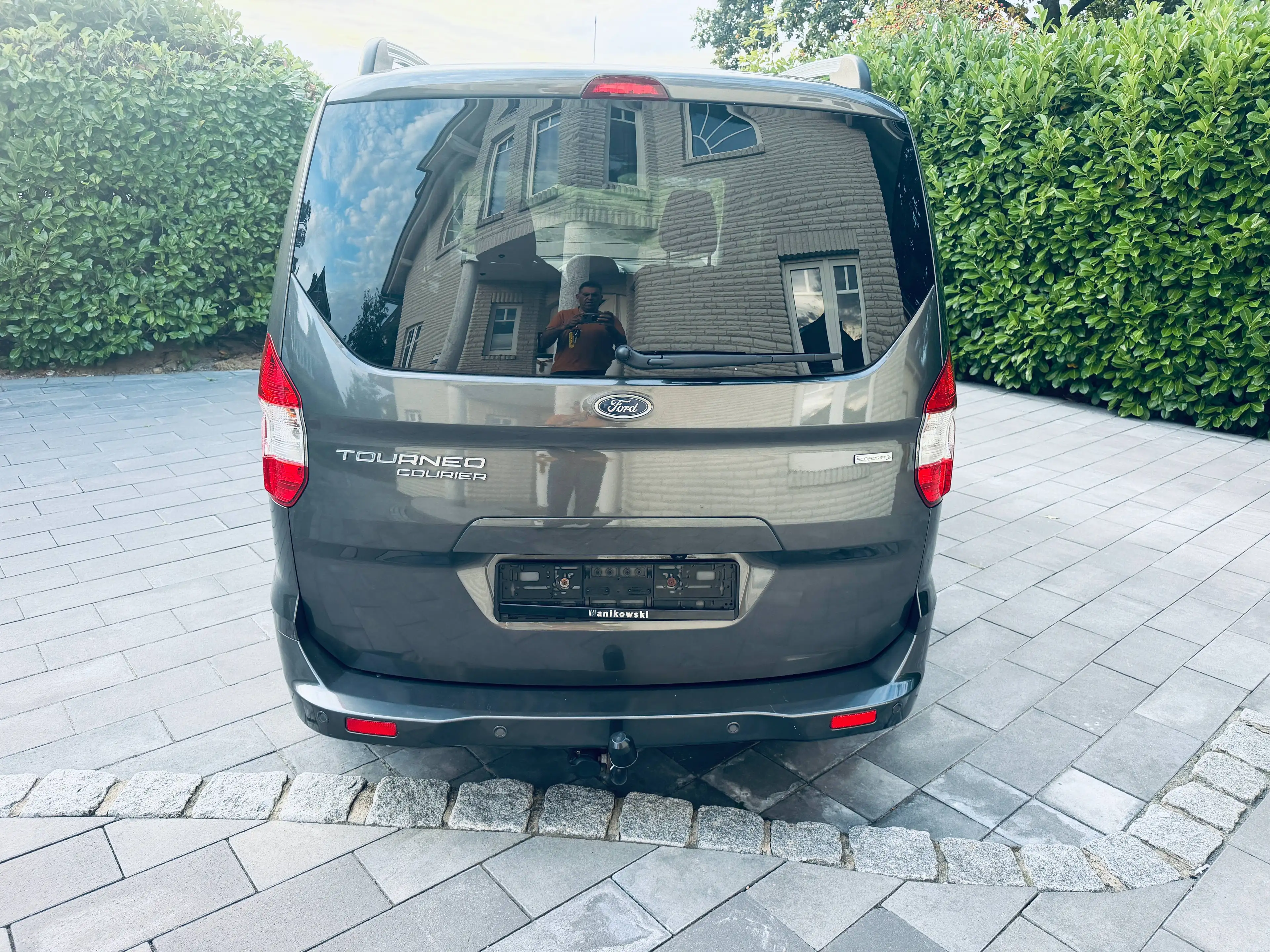 Ford Tourneo Courier Titanium — photo 3