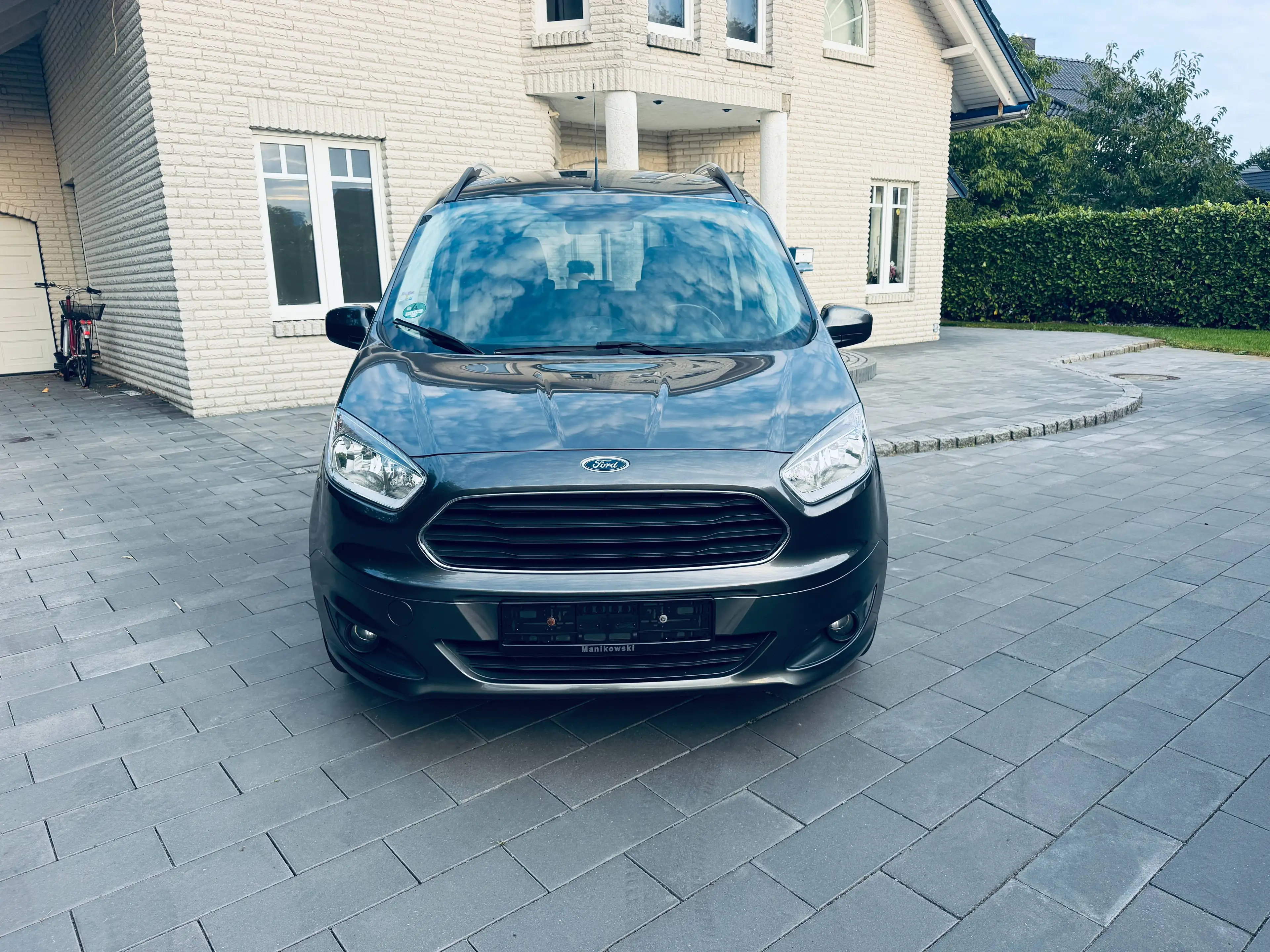 Ford Tourneo Courier Titanium
