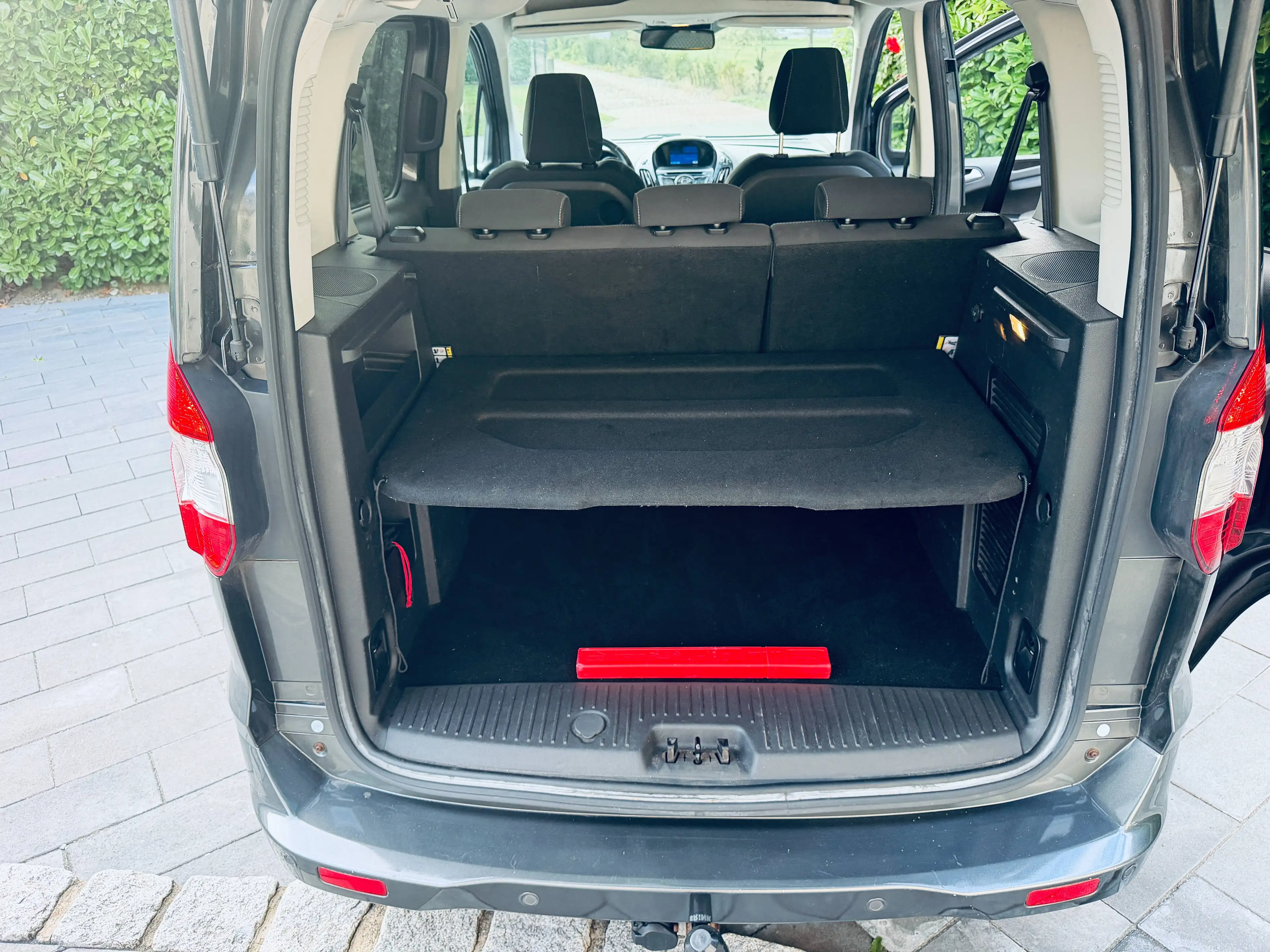 Ford Tourneo Courier Titanium — photo 5
