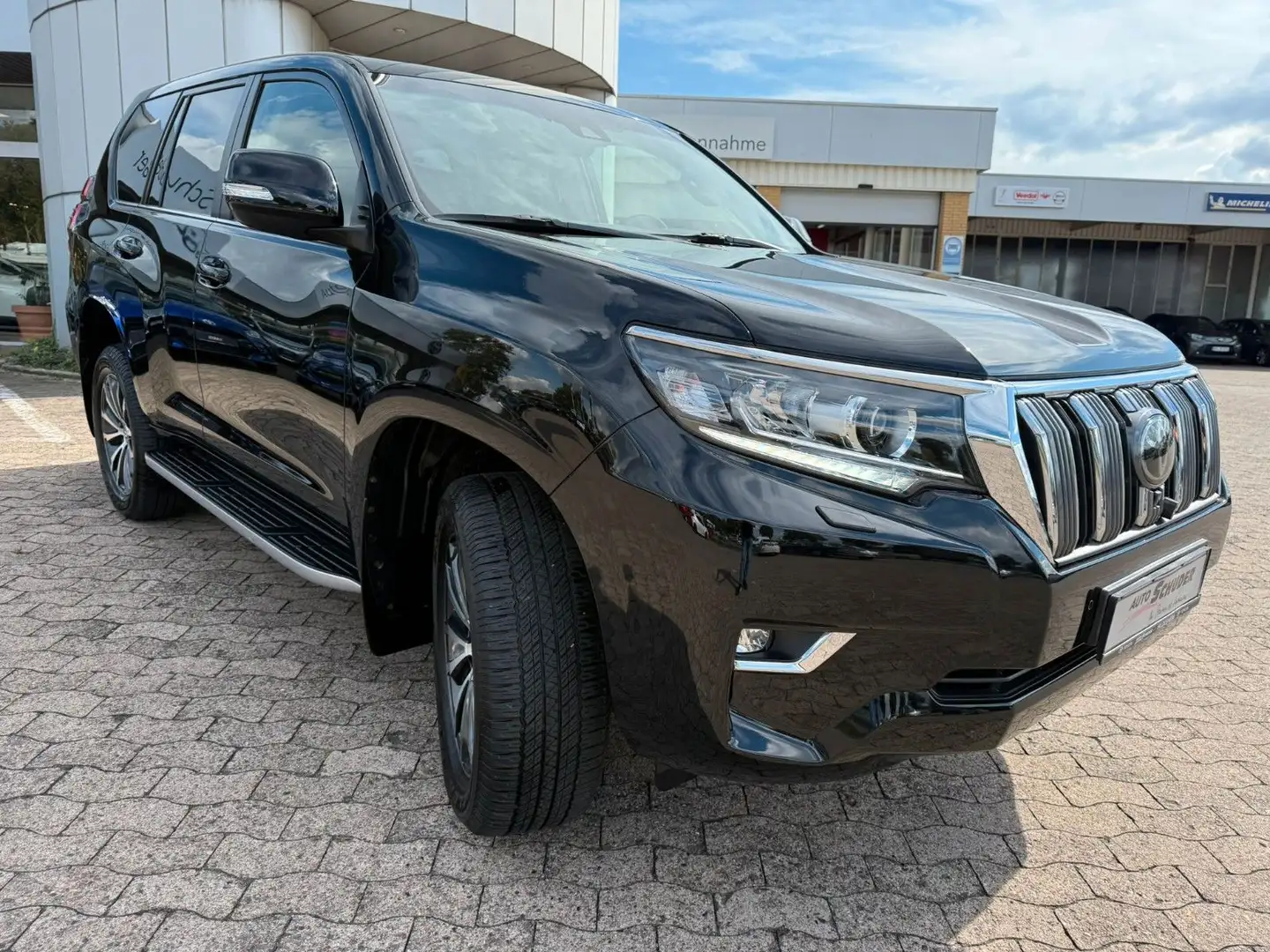 Toyota Land Cruiser Executive **LEDER** Noir - 1