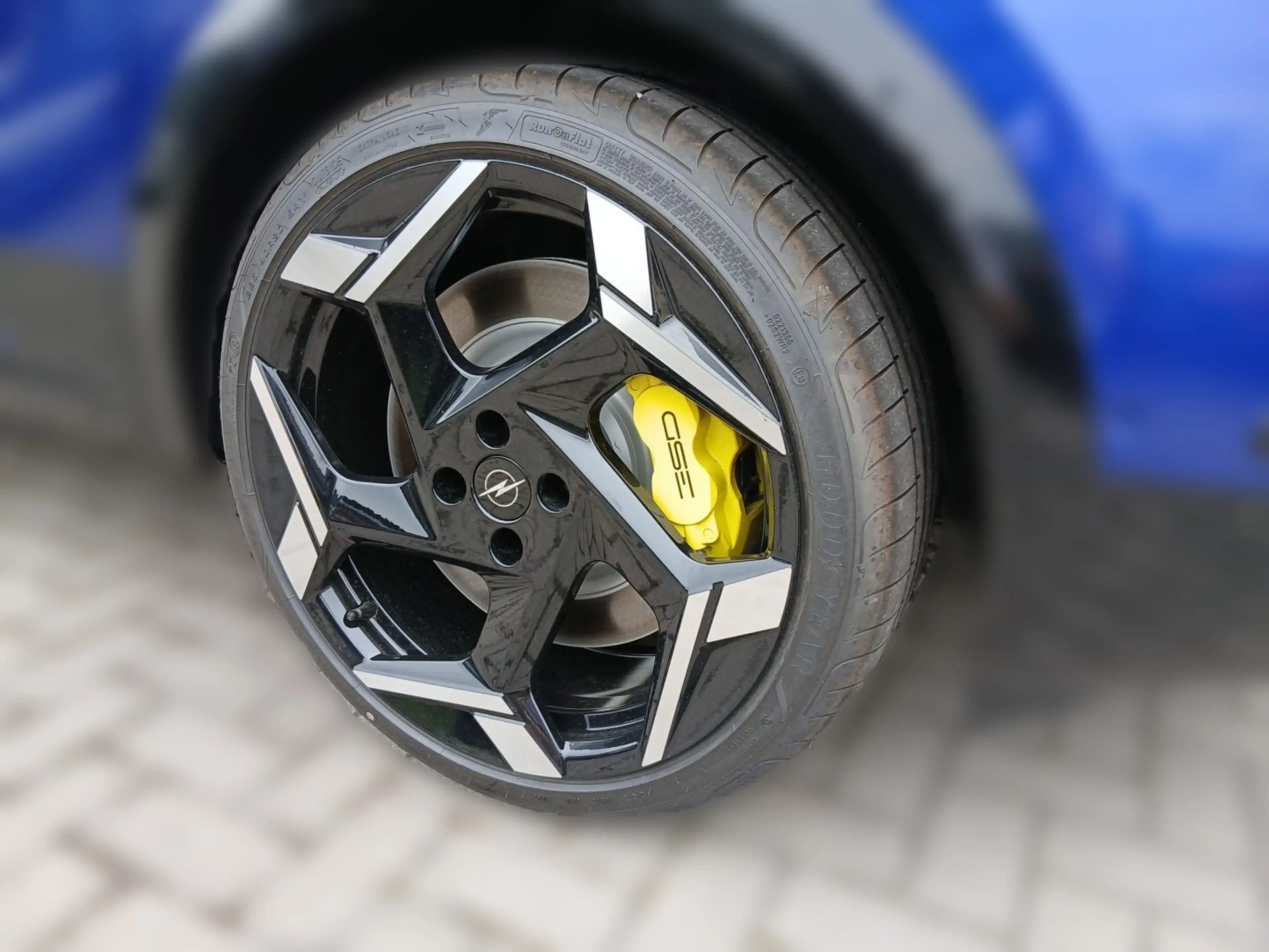 Opel Mokka-E GSE Electric 281 PS ACC+Alcantara+LED+LM — photo 8