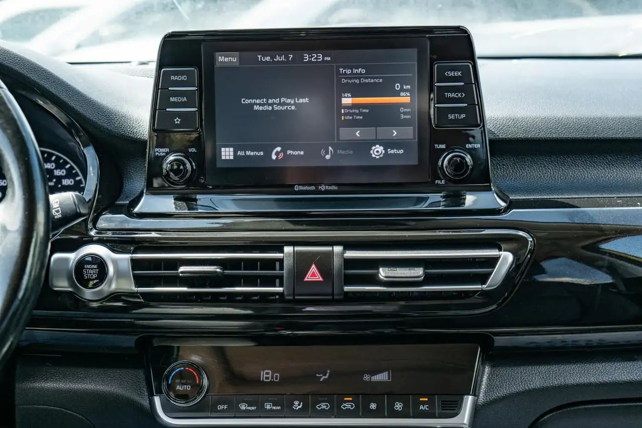Kia Seltos снимка Kia Seltos