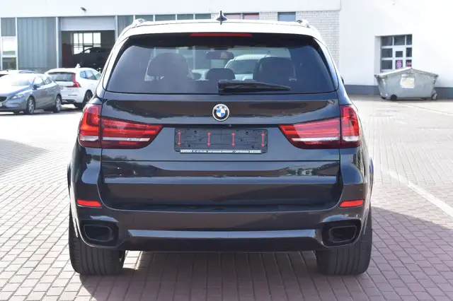 BMW X5 view 5