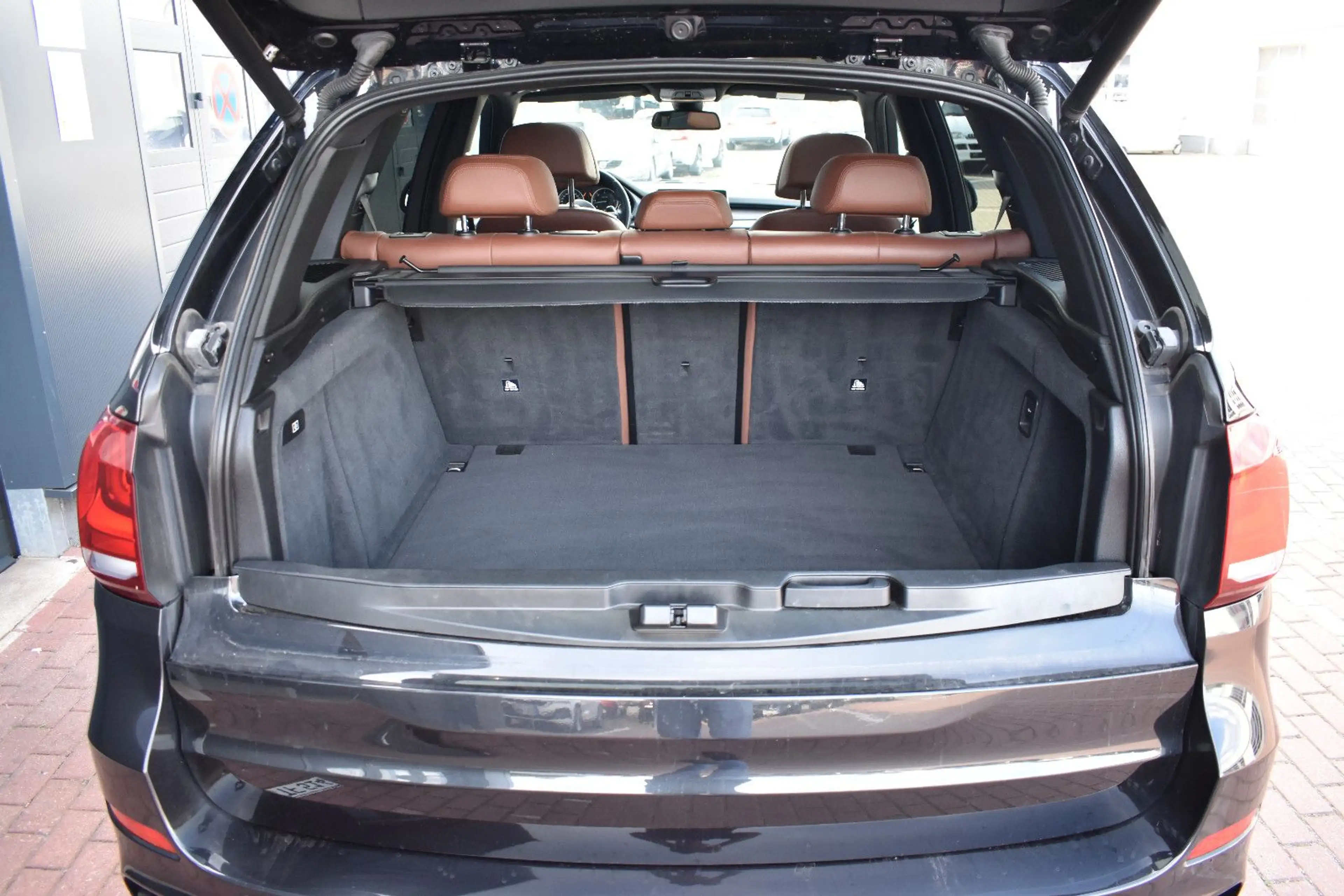 BMW X5 M50d*RFK*XEN*PANO*H&K*NAVI*MIETKAUF — photo 17