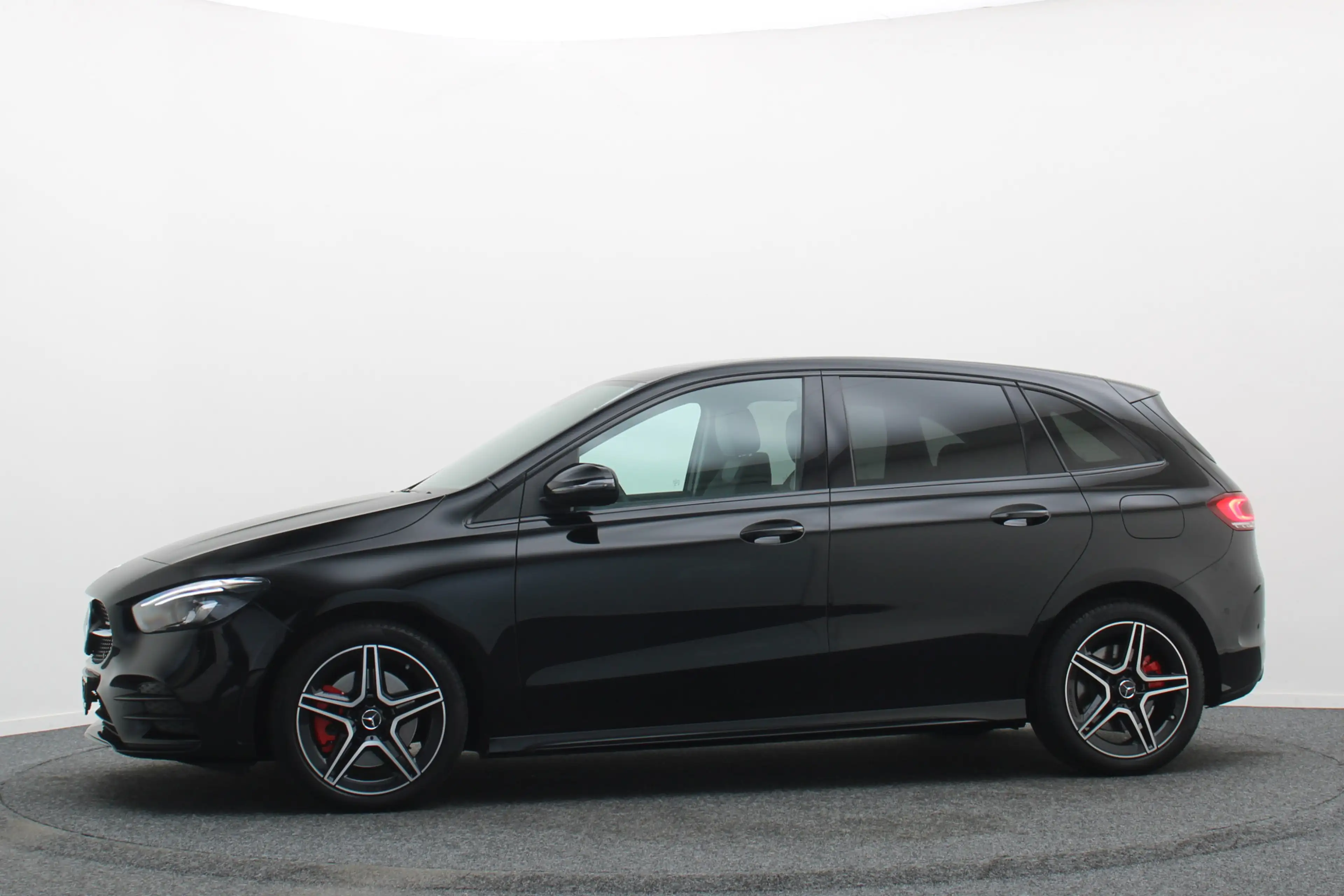 Mercedes-Benz B 250 e Business Line Camera, Cruise, Apple Carplay, LED — photo 7