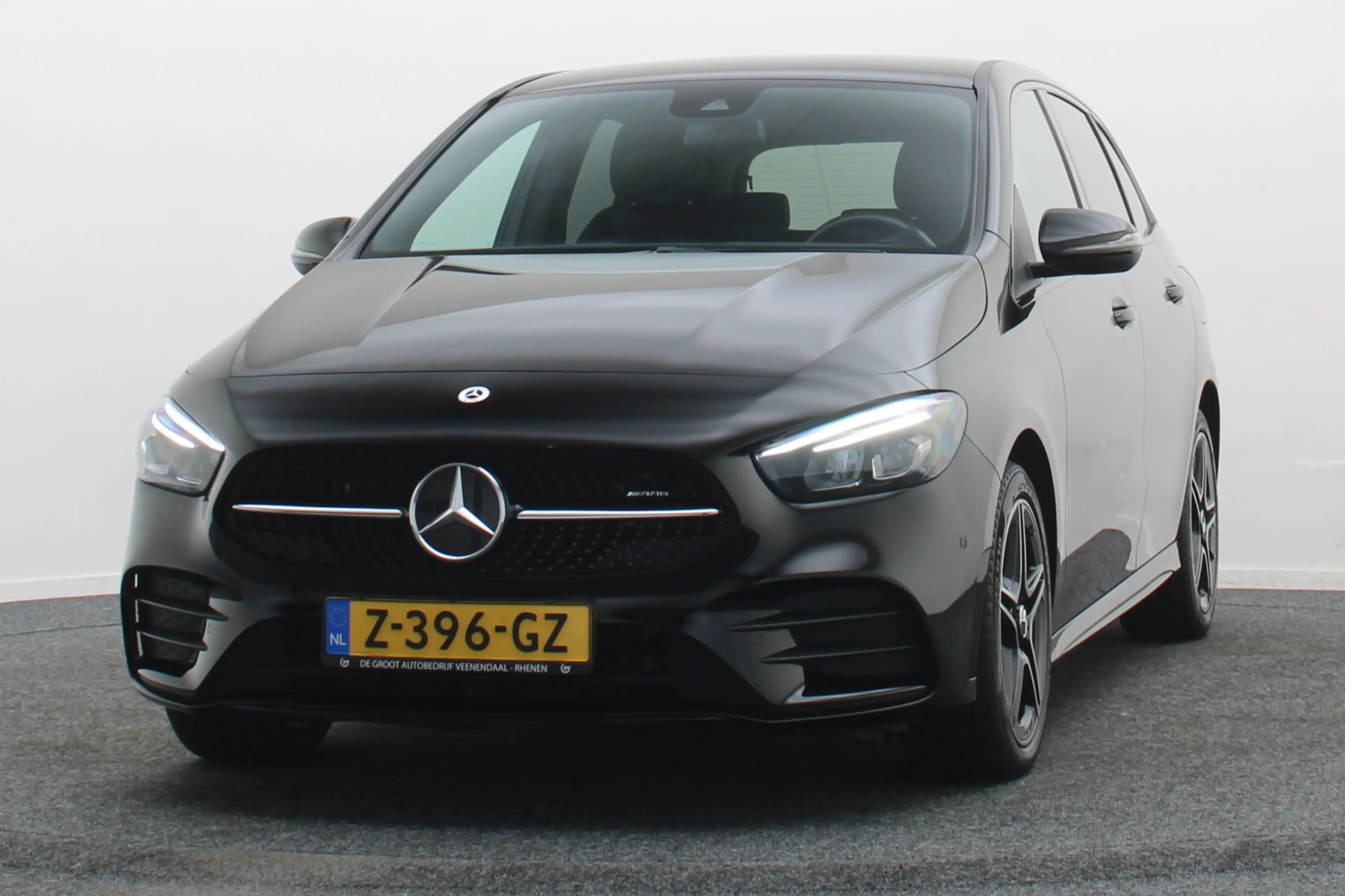 Mercedes-Benz B 250 e Business Line Camera, Cruise, Apple Carplay, LED — photo 24
