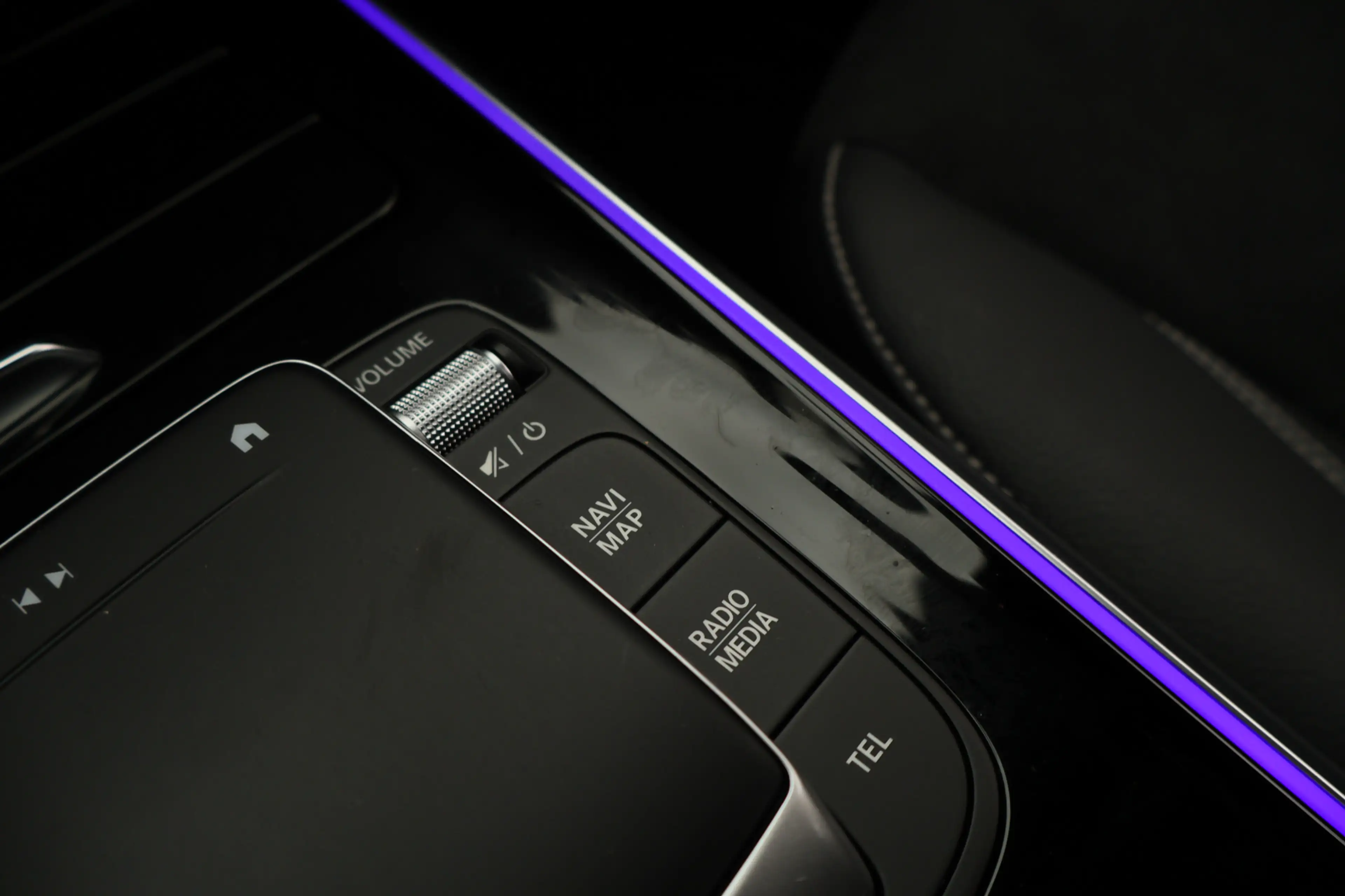 Mercedes-Benz B 250 e Business Line Camera, Cruise, Apple Carplay, LED — photo 50