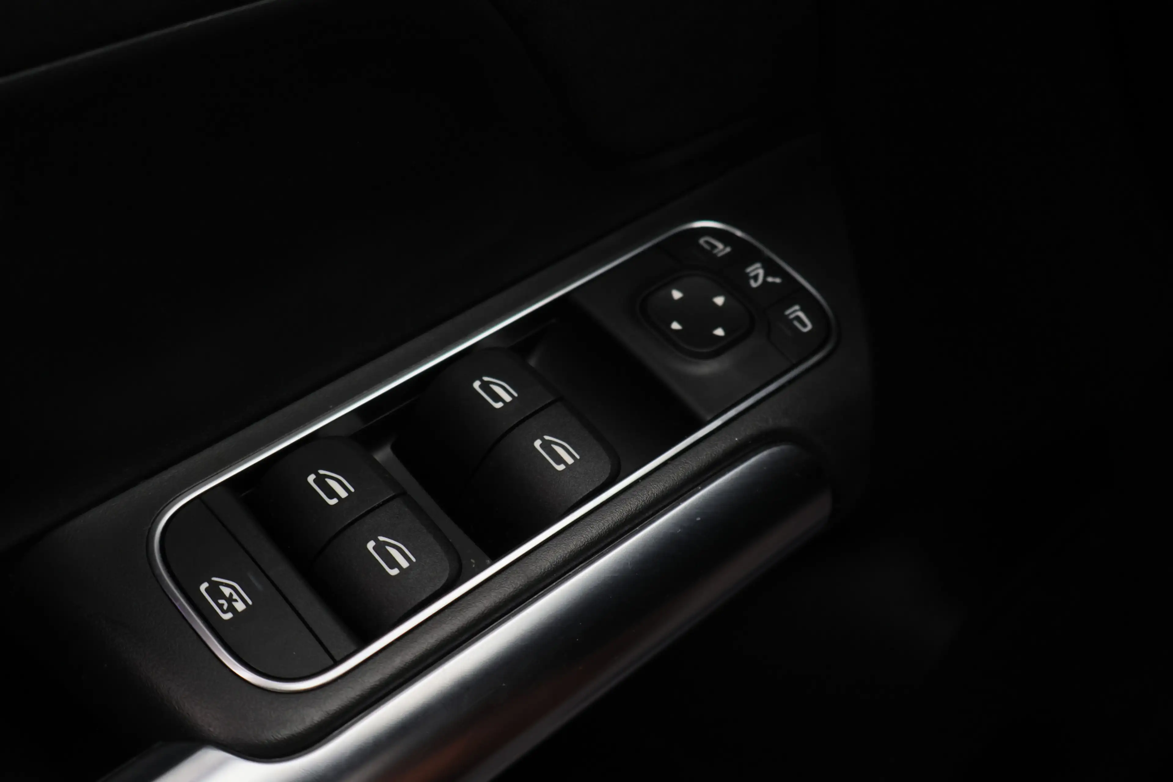 Mercedes-Benz B 250 e Business Line Camera, Cruise, Apple Carplay, LED — photo 30