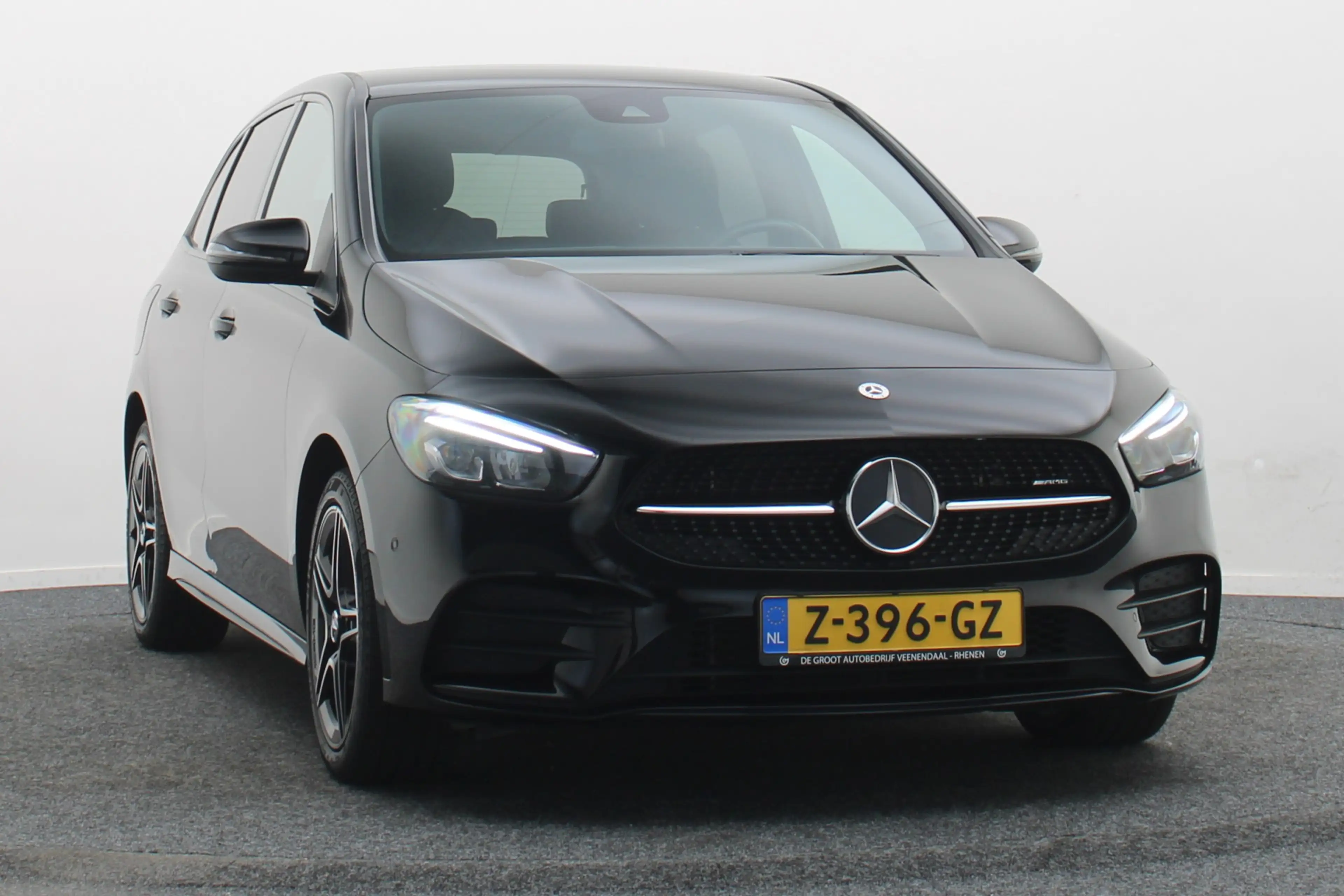 Mercedes-Benz B 250 e Business Line Camera, Cruise, Apple Carplay, LED — photo 23