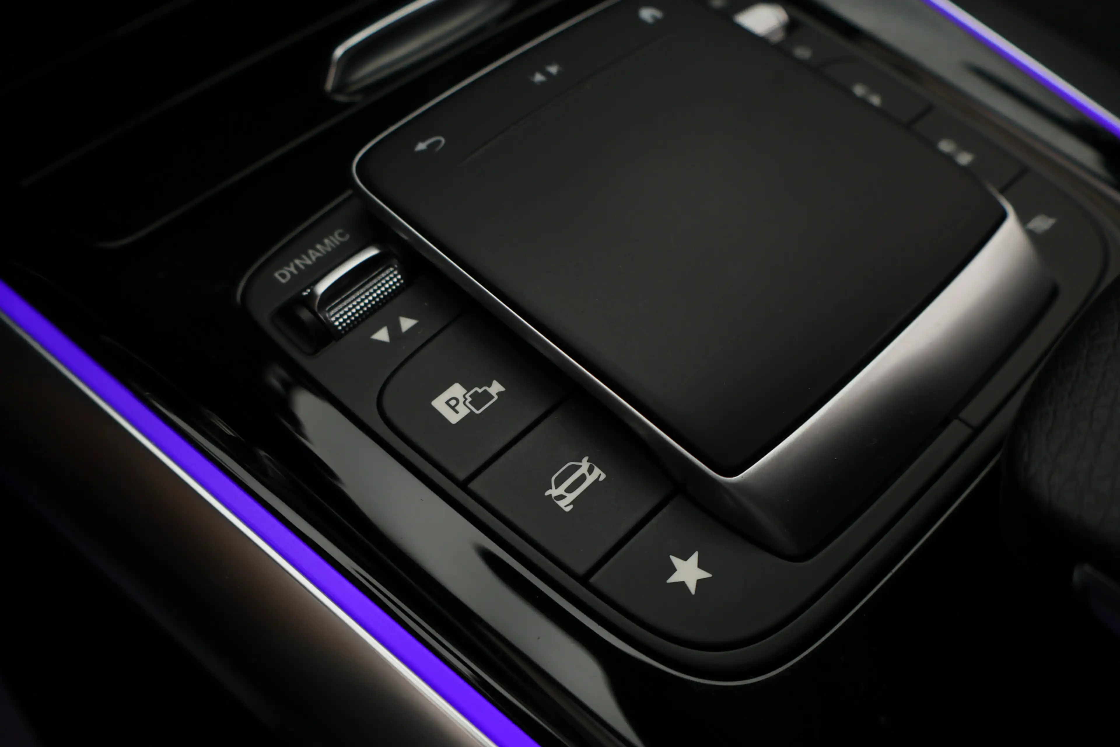 Mercedes-Benz B 250 e Business Line Camera, Cruise, Apple Carplay, LED — photo 49