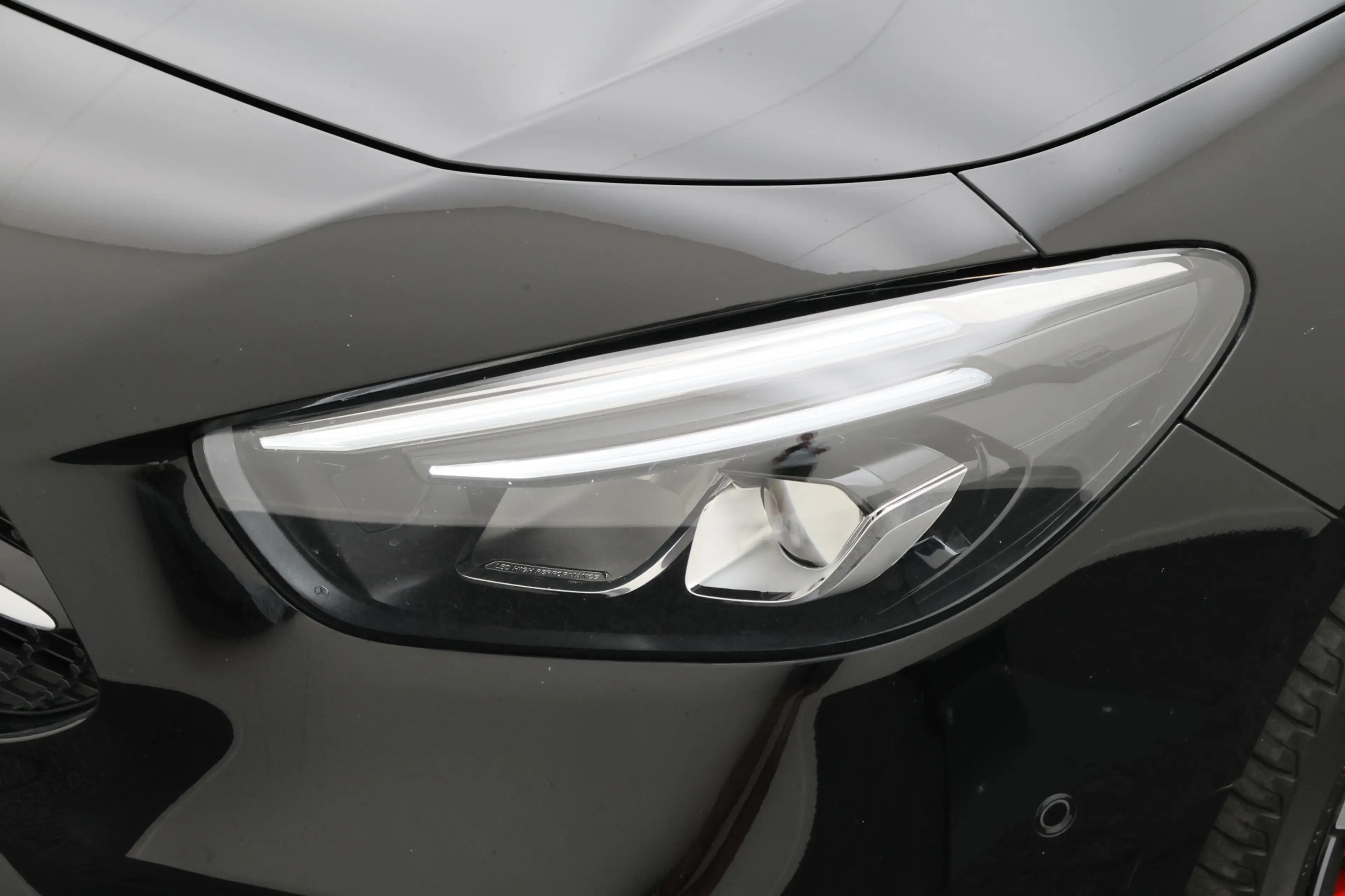 Mercedes-Benz B 250 e Business Line Camera, Cruise, Apple Carplay, LED — photo 25