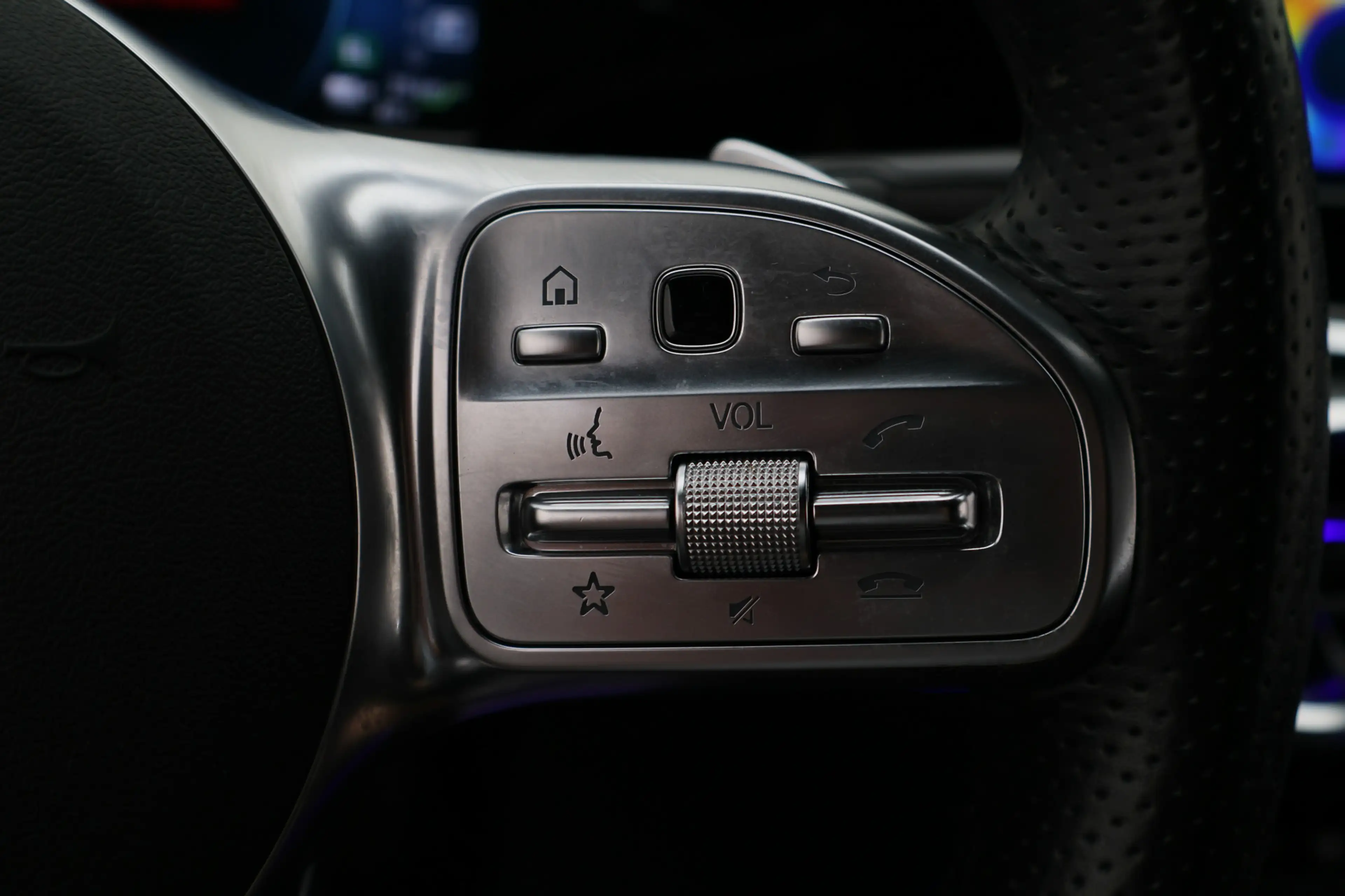 Mercedes-Benz B 250 e Business Line Camera, Cruise, Apple Carplay, LED — photo 36