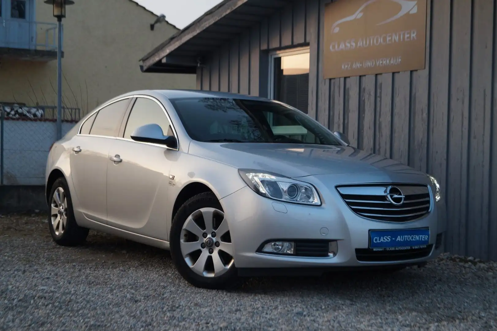 Opel Insignia 2.0 Turbo A Lim. Edition|Navi|2.Hand| Silber - 1