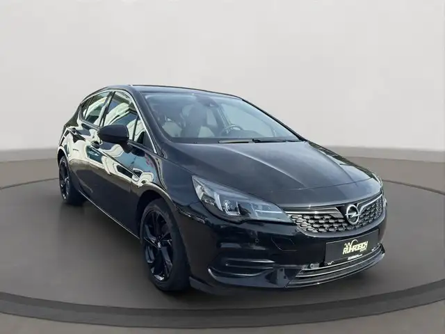 Opel Astra view 6