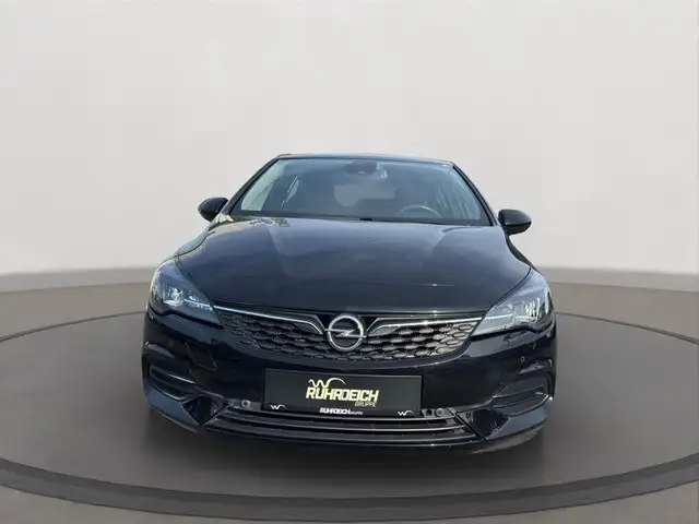 Opel Astra view 5