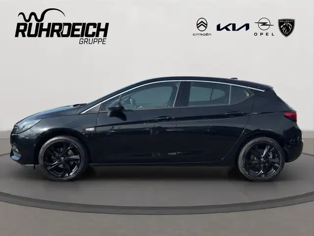 Opel Astra view 2