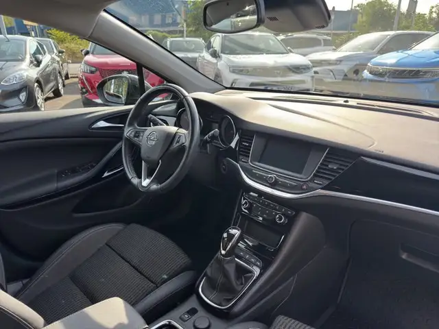 Opel Astra view 9