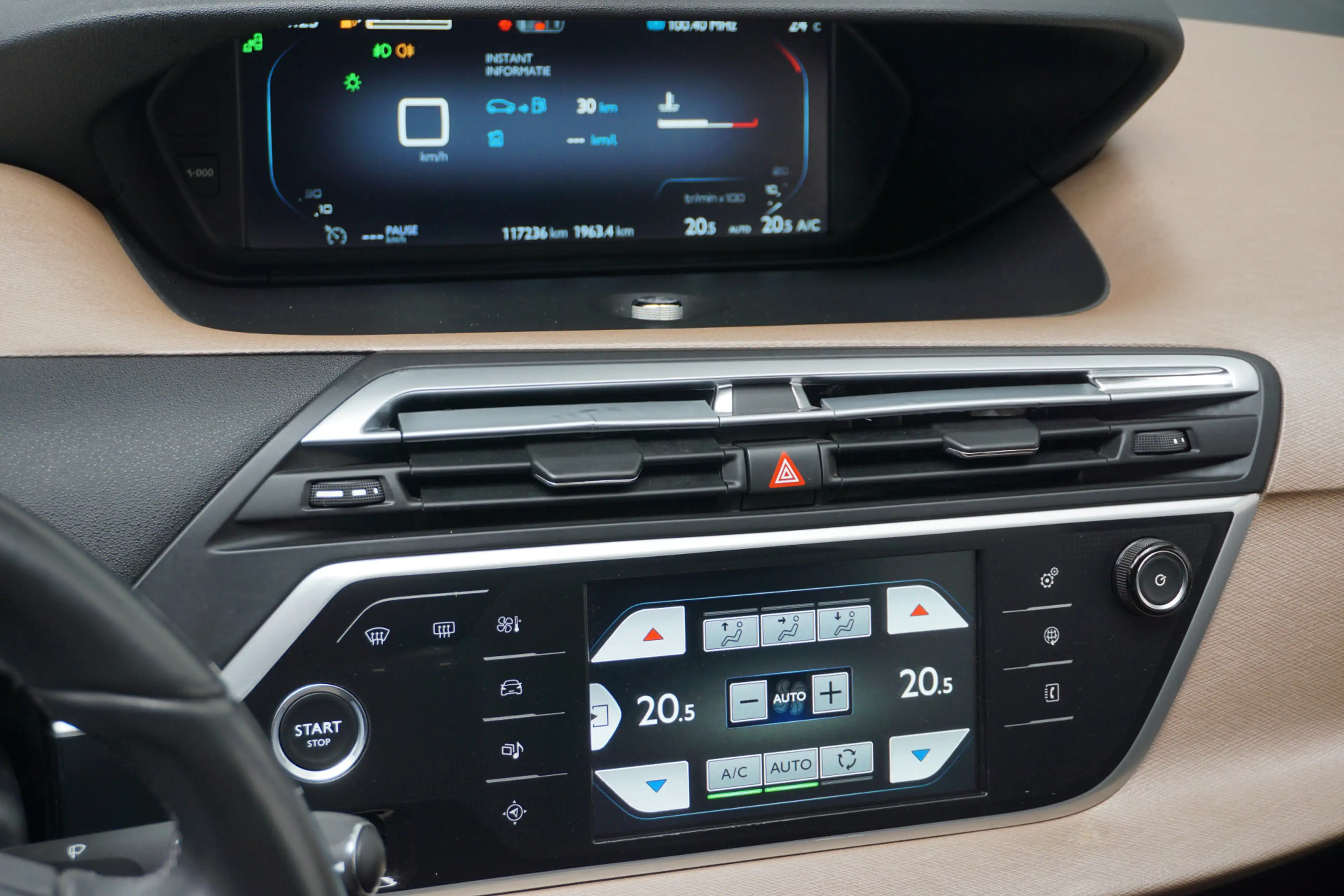 Citroen C4 Picasso 1.6 THP Exclusive 157 PK! MASSAGE H. LEER NAVI CLI — photo 33