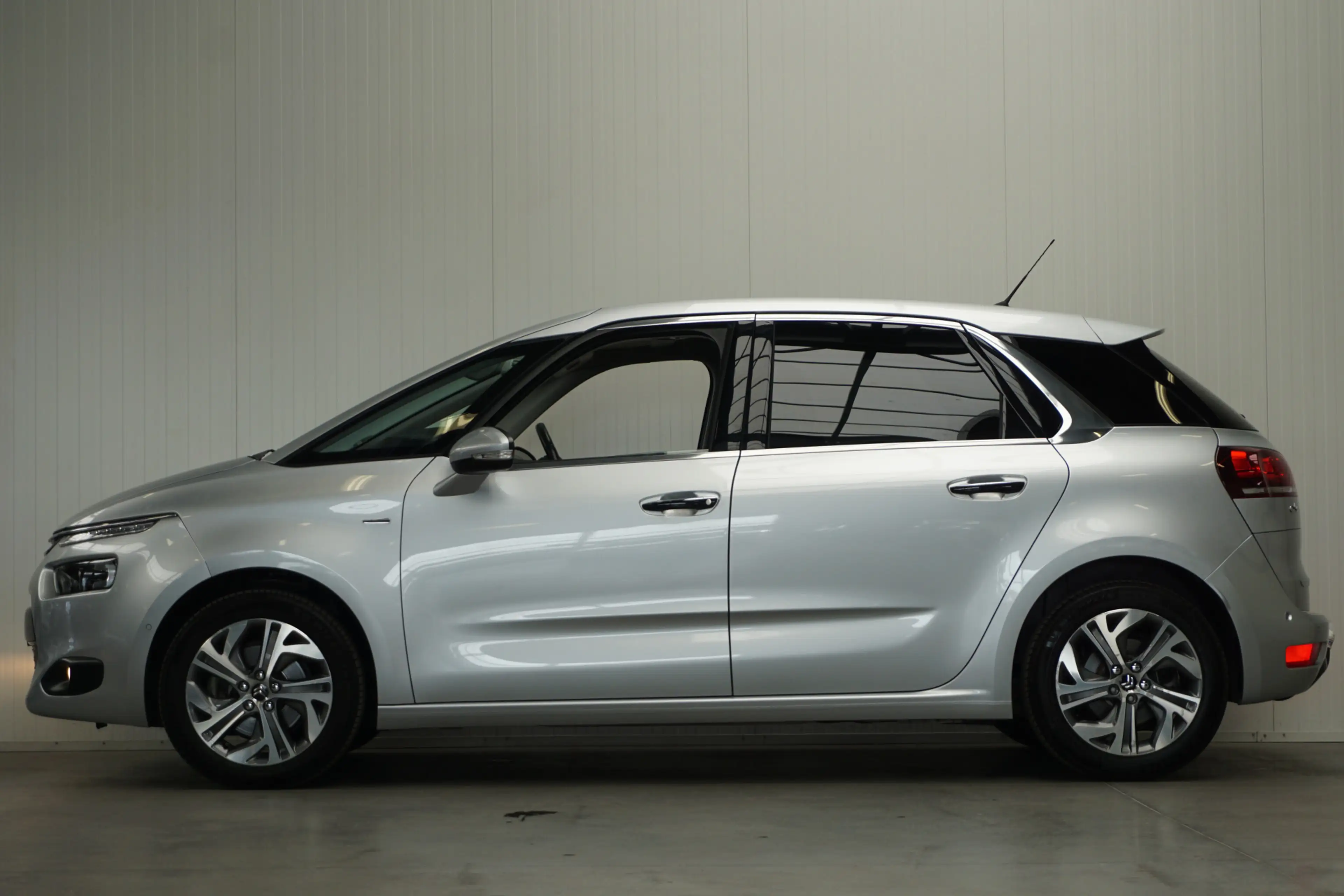 Citroen C4 Picasso 1.6 THP Exclusive 157 PK! MASSAGE H. LEER NAVI CLI — photo 11
