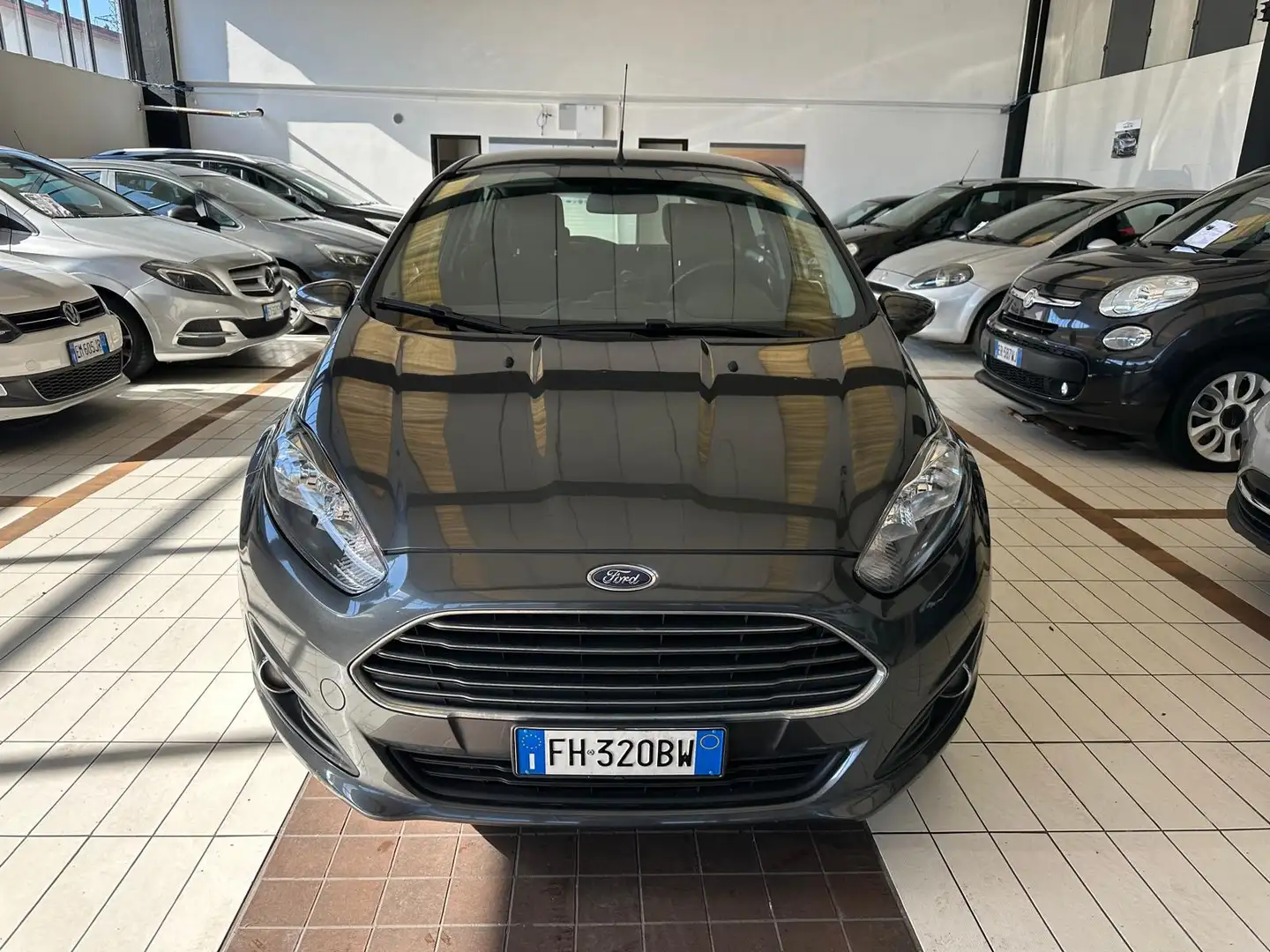 Ford Fiesta Fiesta VI 2013 5p 1.5 tdci ST-line 95cv Grau - 1