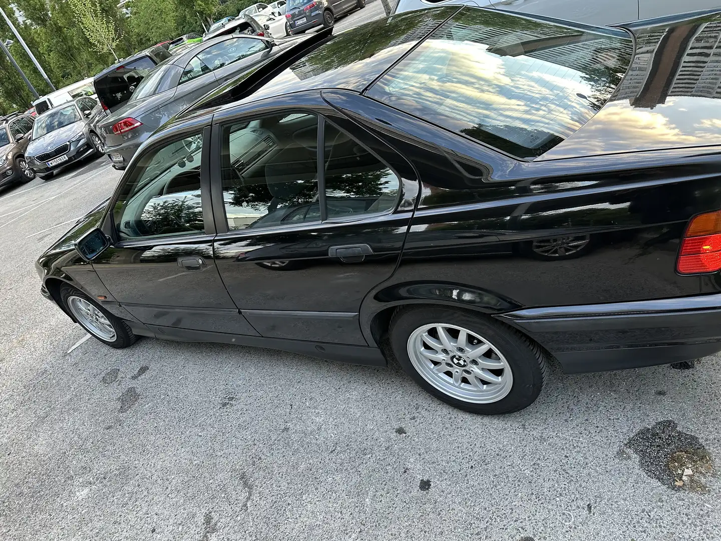 BMW 320 320i E36 - 1