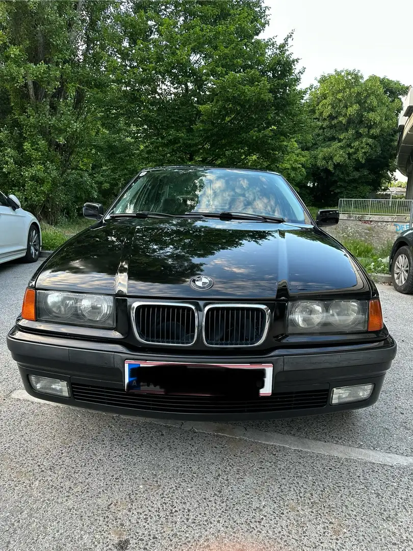 BMW 320 320i E36 - 2