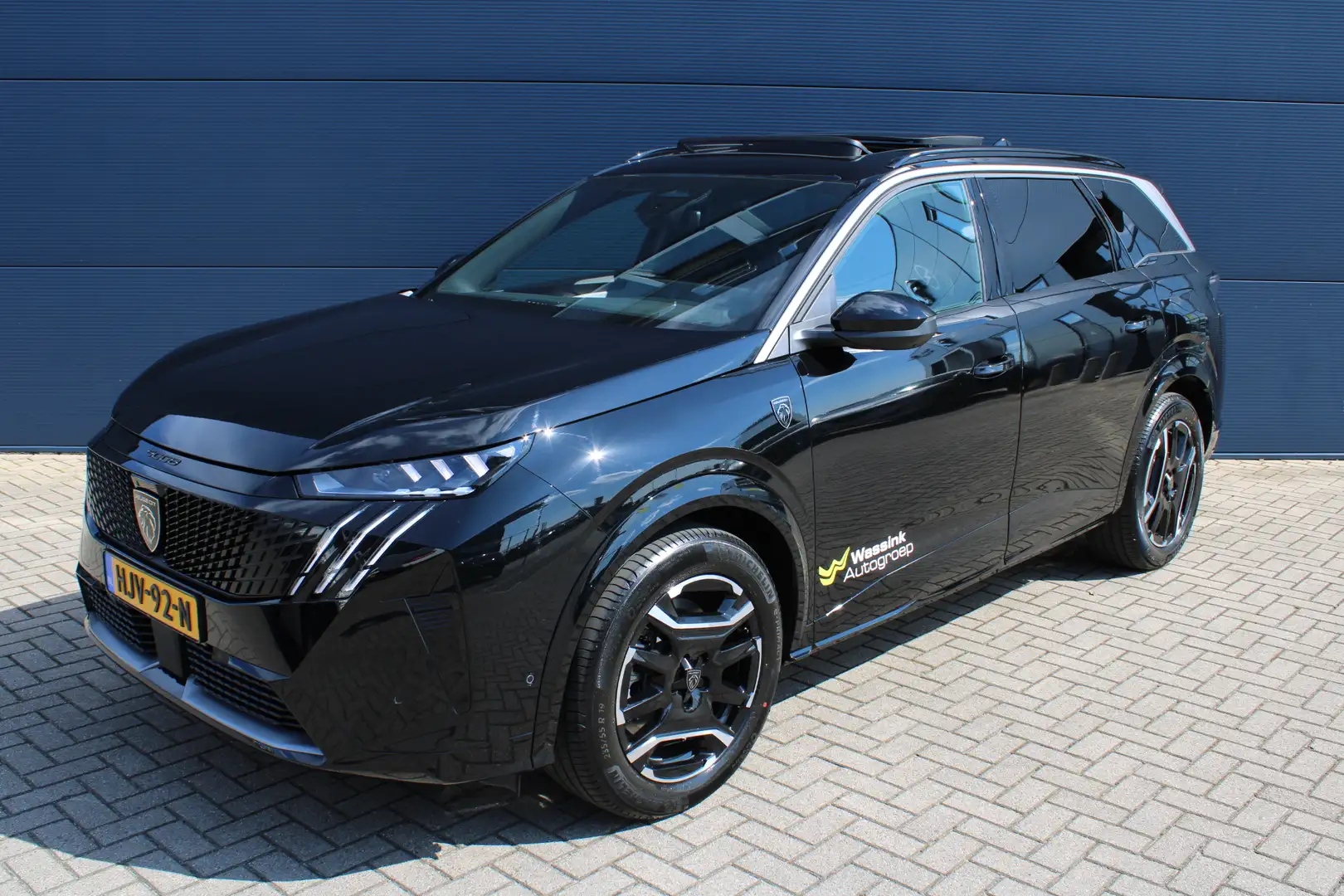 Peugeot 5008 New EV 73 kWh 210pk GT Avantage | Navigatie | 360 Zwart - 2