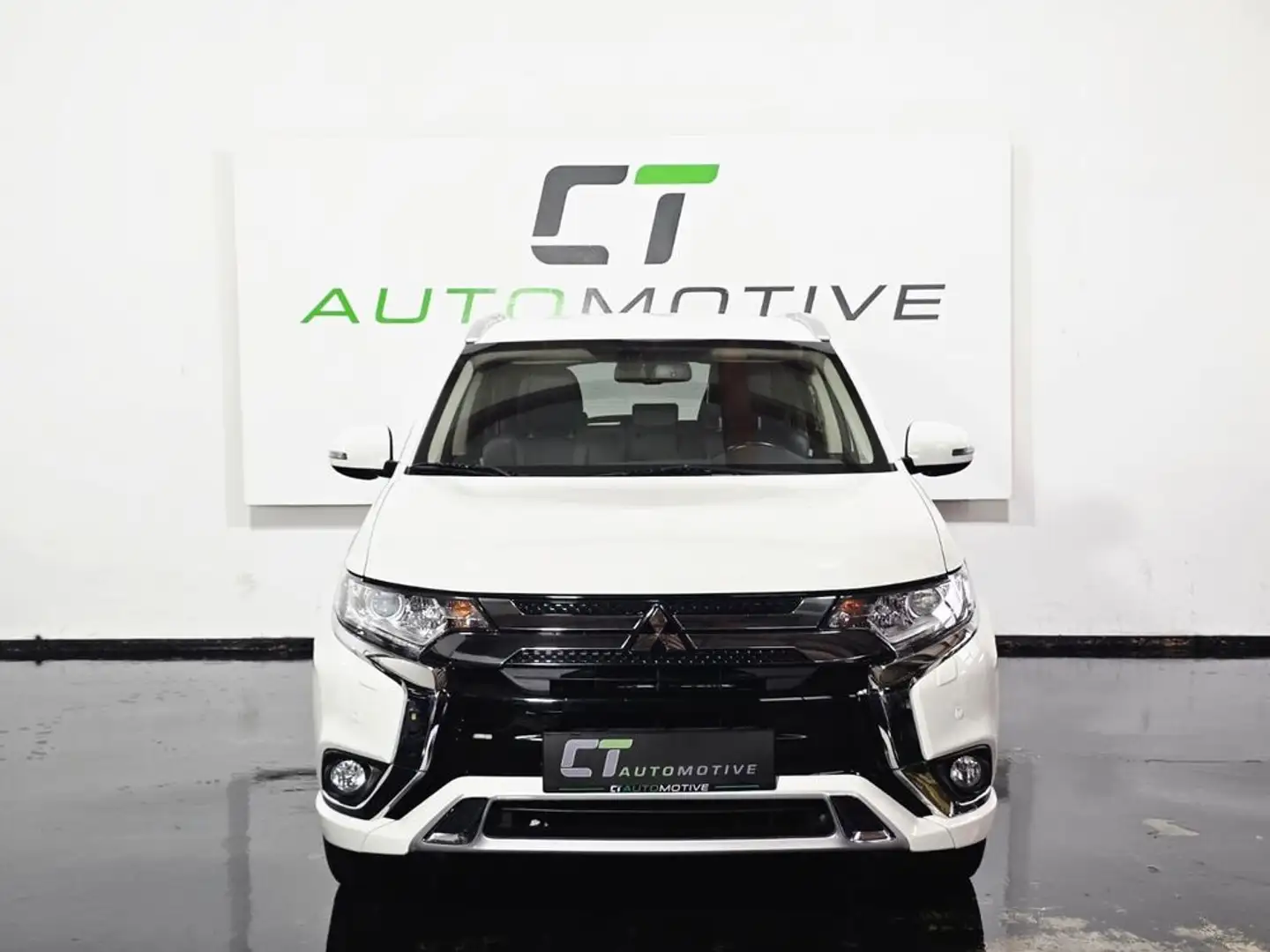 Mitsubishi Outlander Outlander 2,4 PHEV Aut 4x4 Weiß - 2