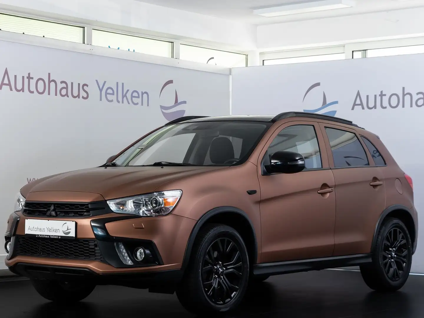 Mitsubishi ASX 1.6 Edition+ *XENON*RFK*TEMP*DAB Zwart - 2