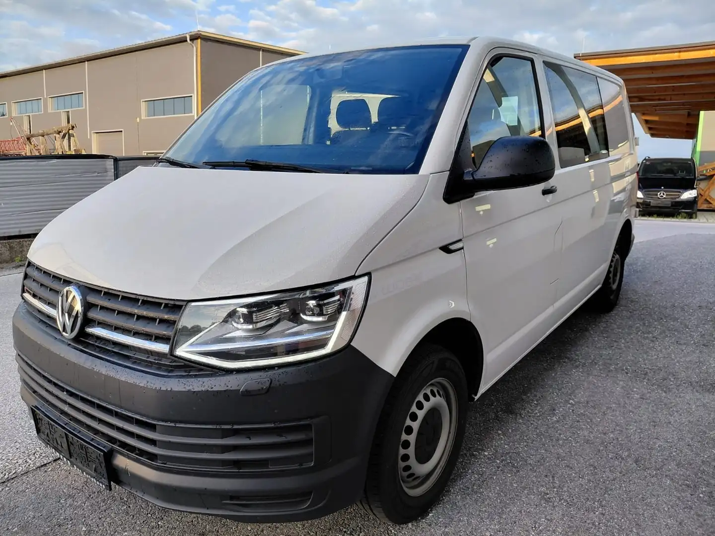 Volkswagen T6.1 Transporter PLUS Comfortline Blanc - 2