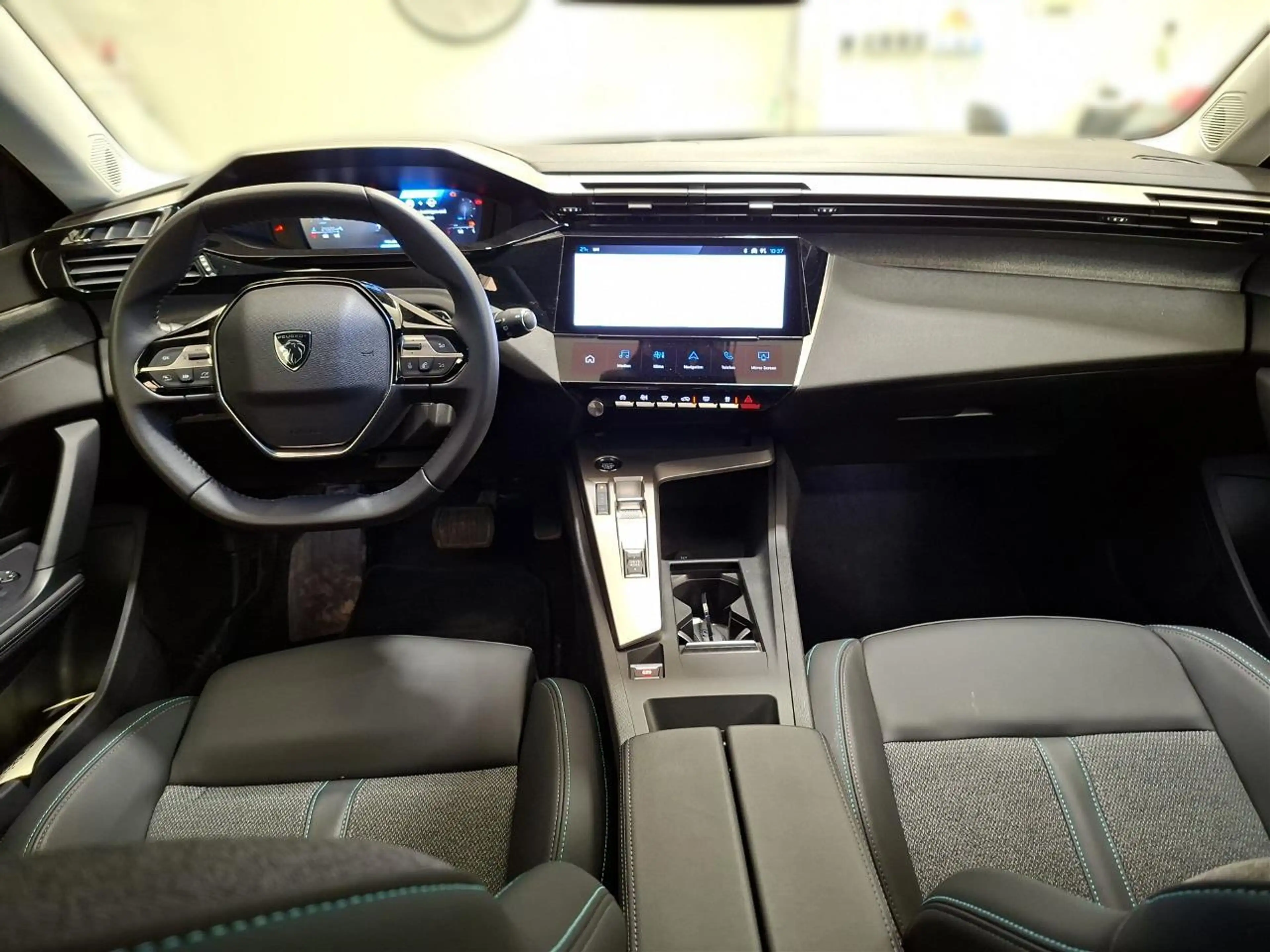 Peugeot 308 1.5 Blue-HDI EAT8*Allure*Navi*360°Kamera*Shz — photo 9