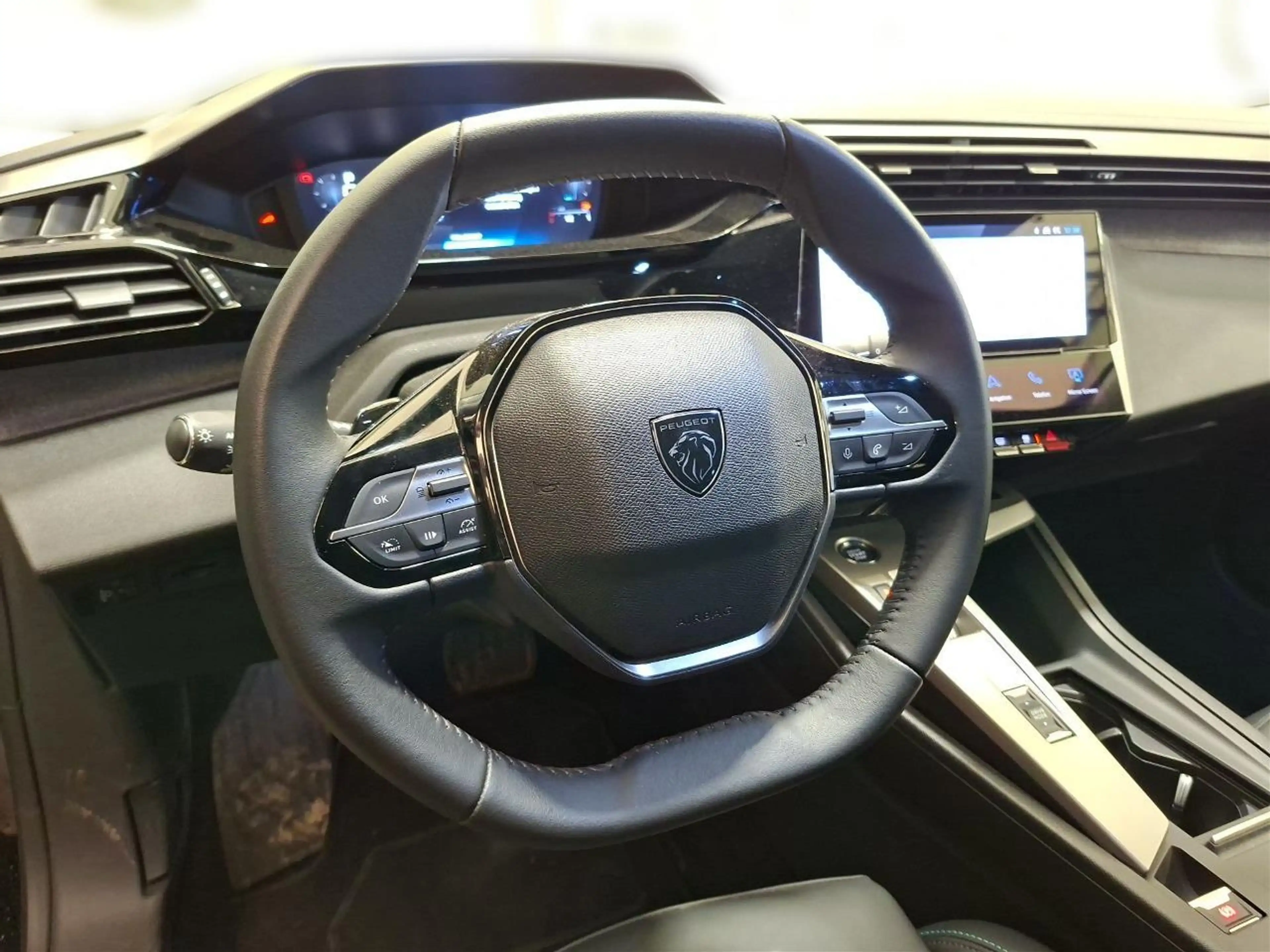 Peugeot 308 1.5 Blue-HDI EAT8*Allure*Navi*360°Kamera*Shz — photo 6