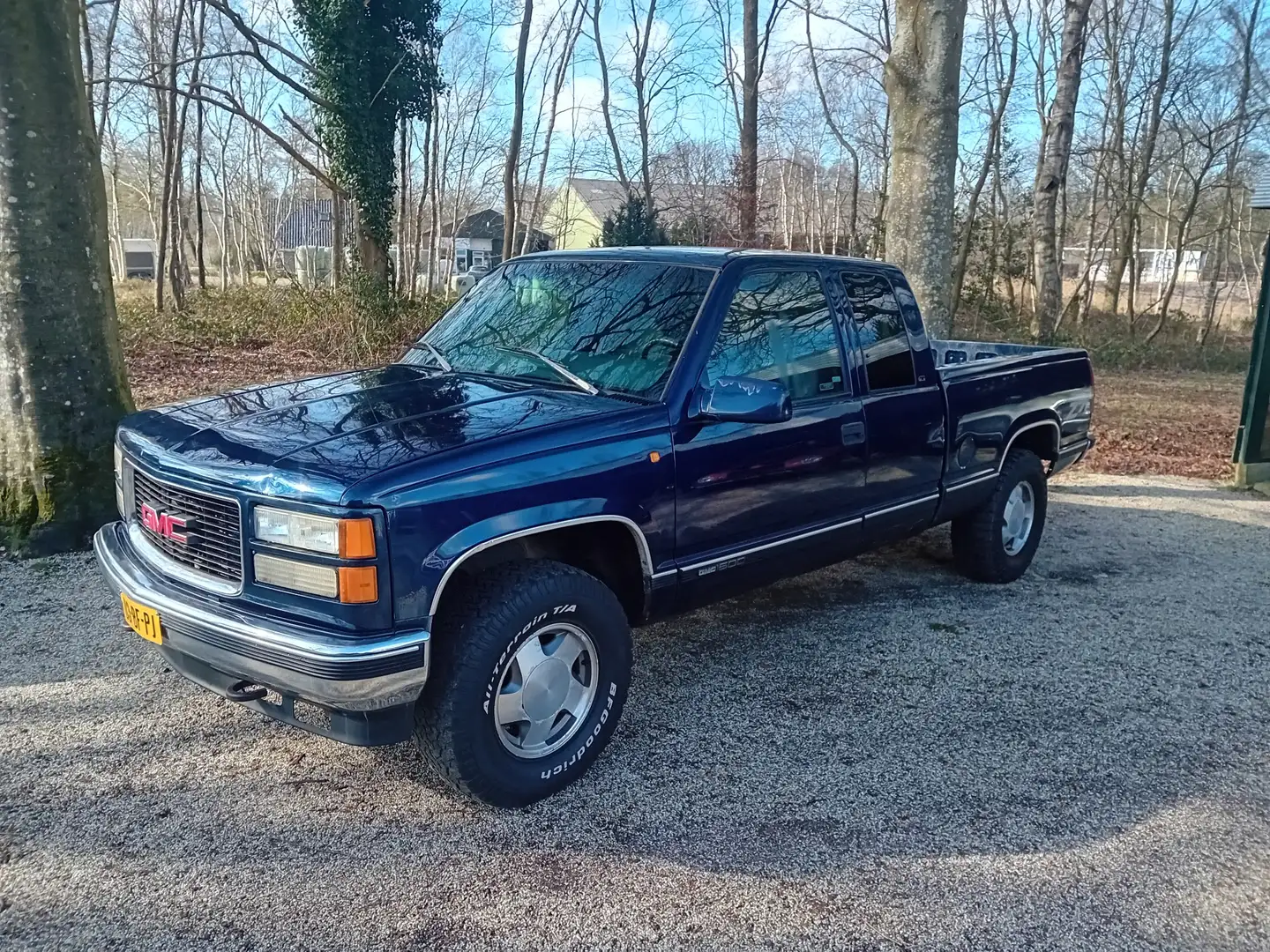 GMC Sierra - 1