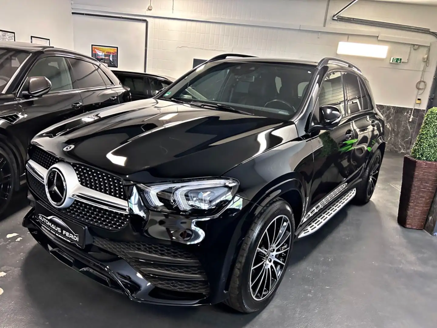 Mercedes-Benz GLE 350 de 4Matic AMG Distronic Night Paket 360° Zwart - 2