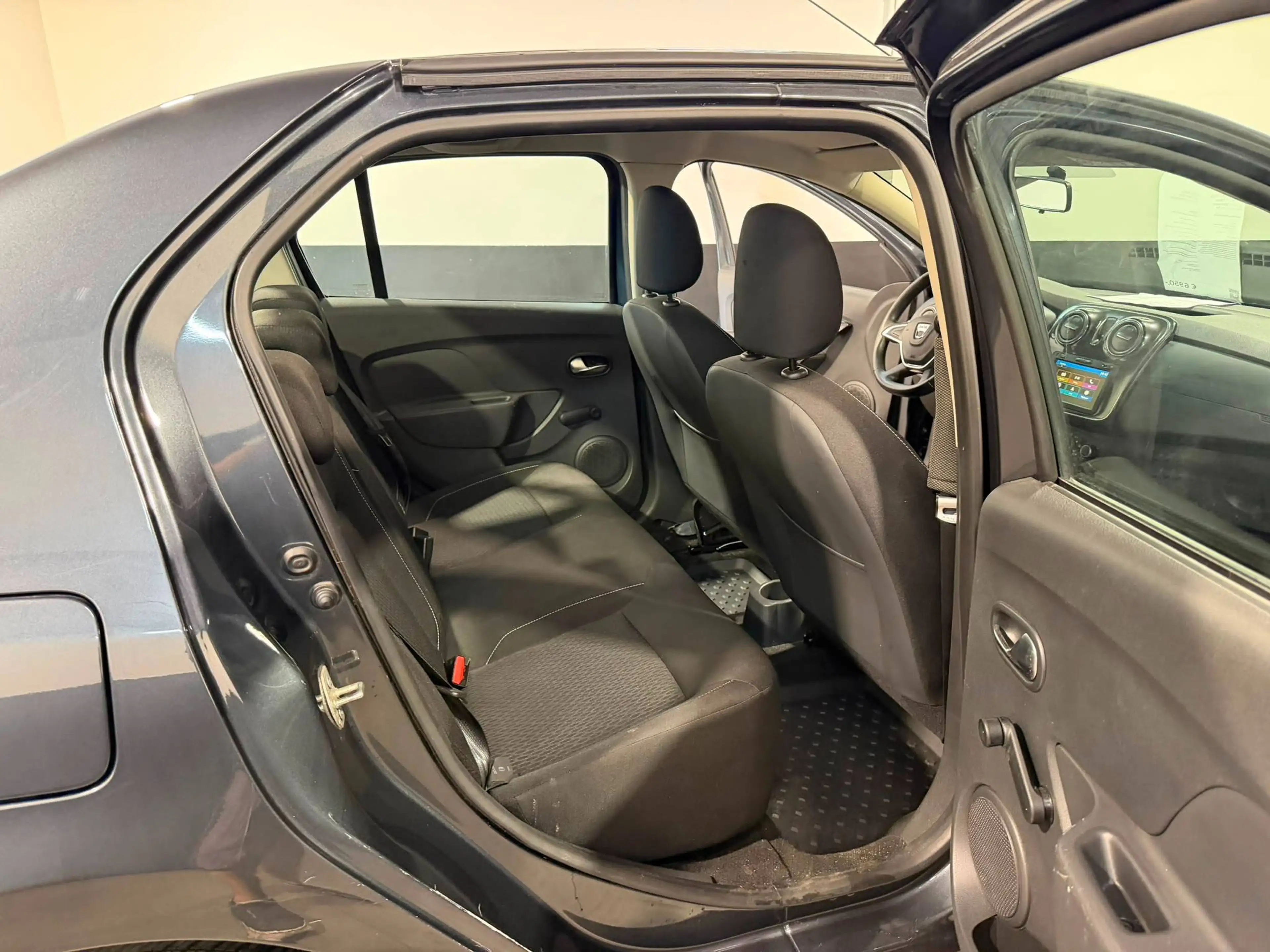 Dacia Logan Logan 0.9 TCe Lauréate (EU6.2) — photo 4